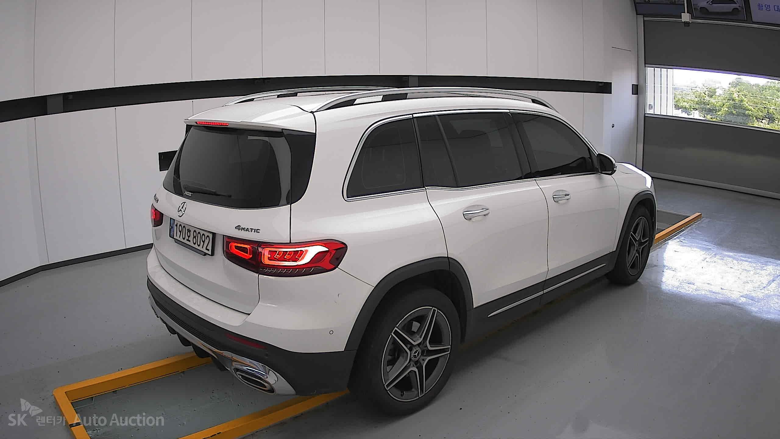 2022 - mercedes-benz glb 250