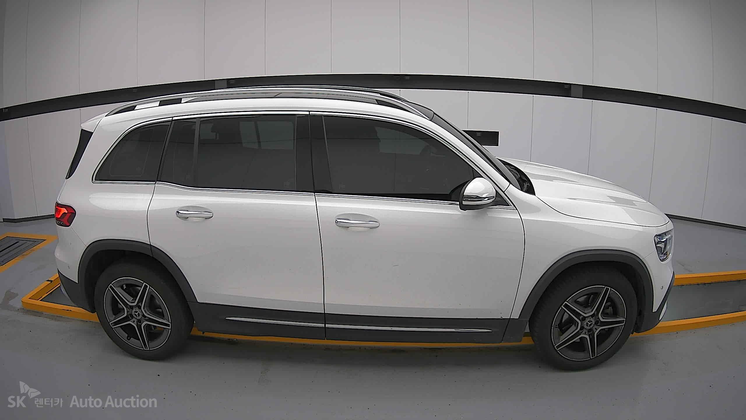 2022 - mercedes-benz glb 250
