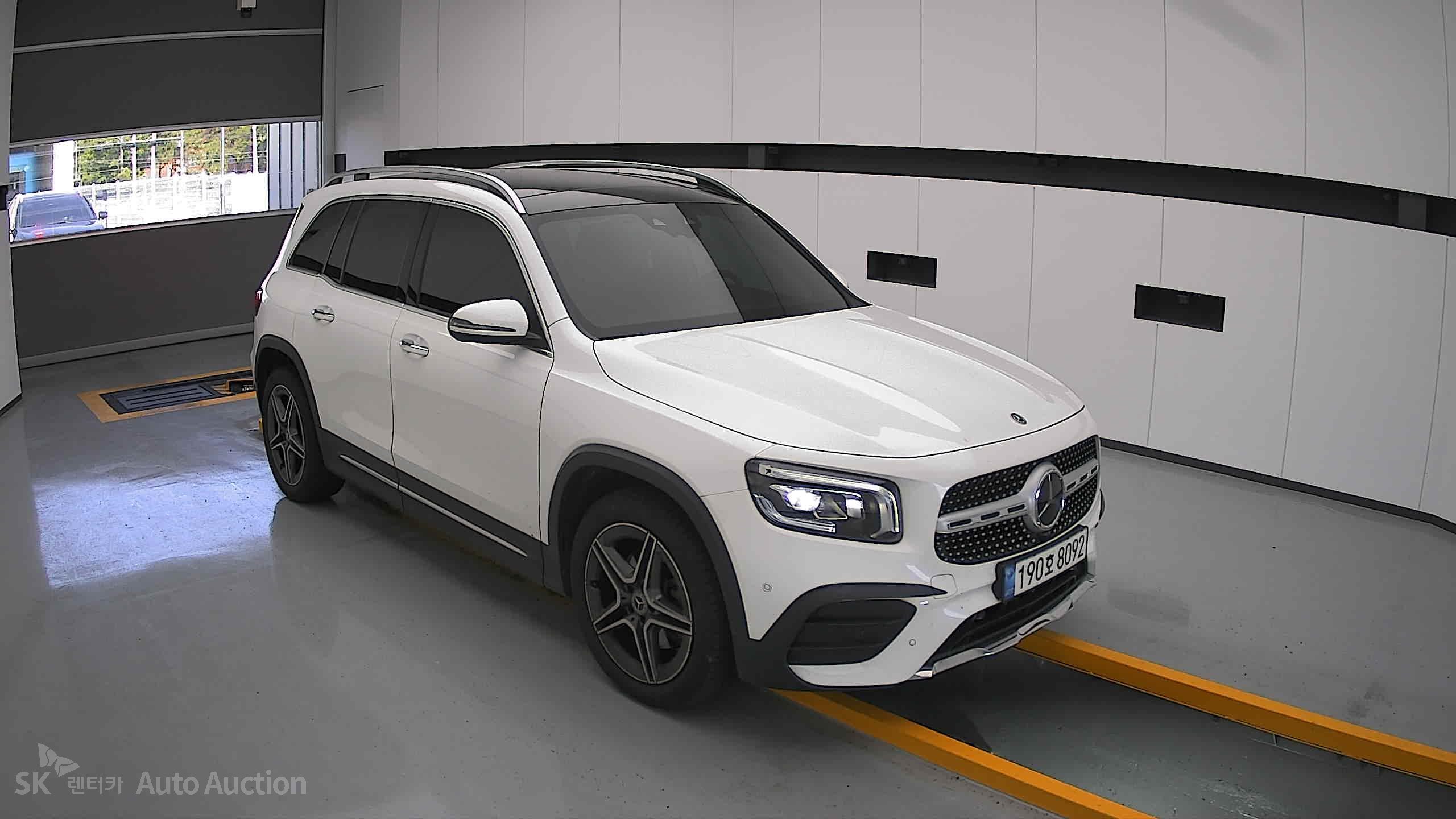 2022 - mercedes-benz glb 250