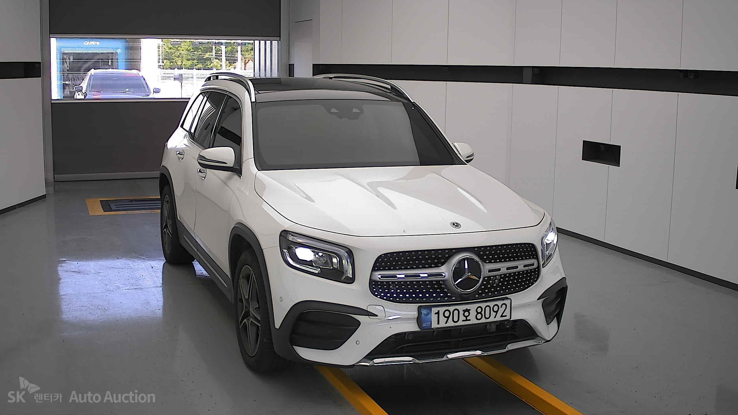 2022 - mercedes-benz glb 250