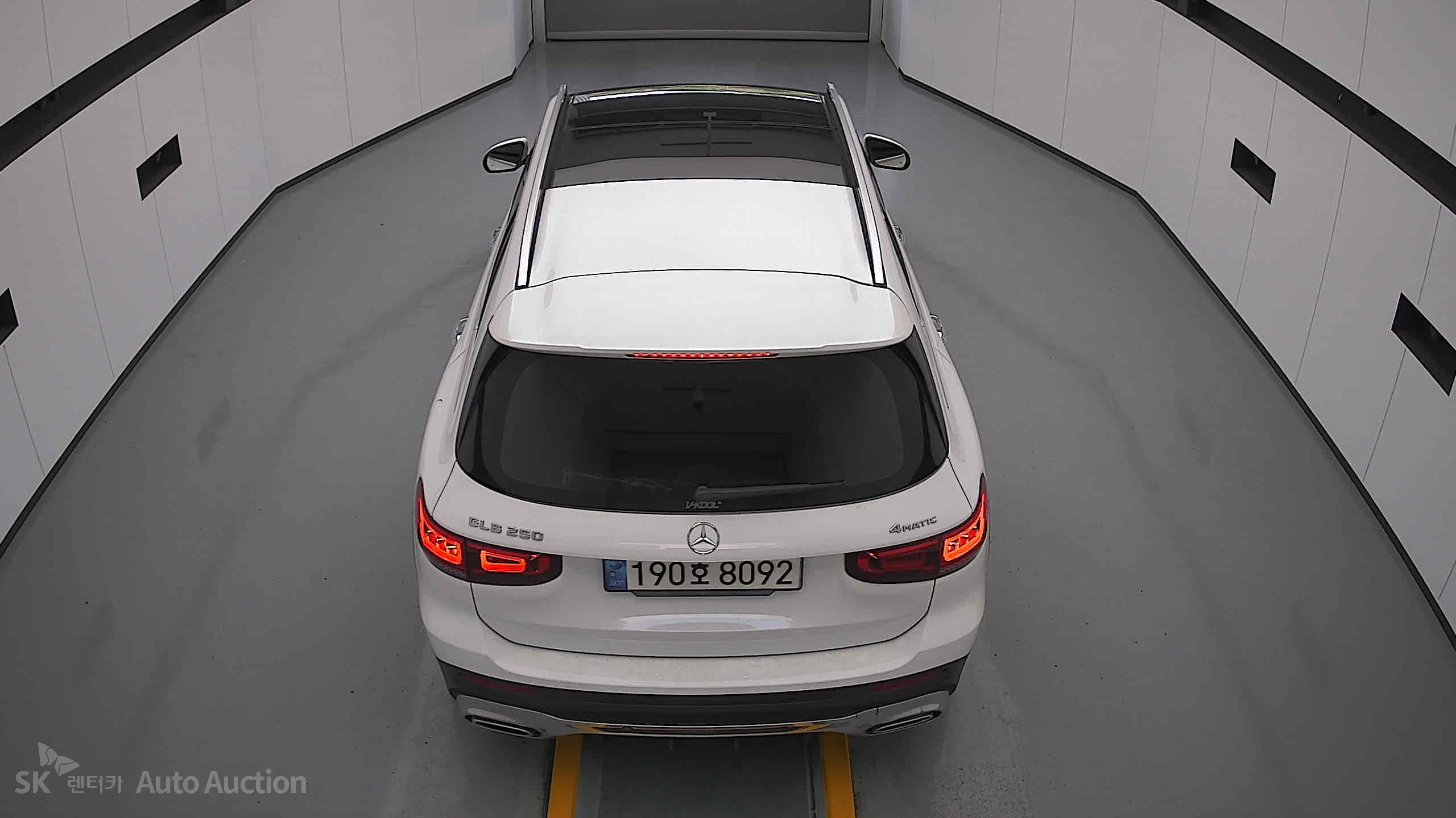 2022 - mercedes-benz glb 250