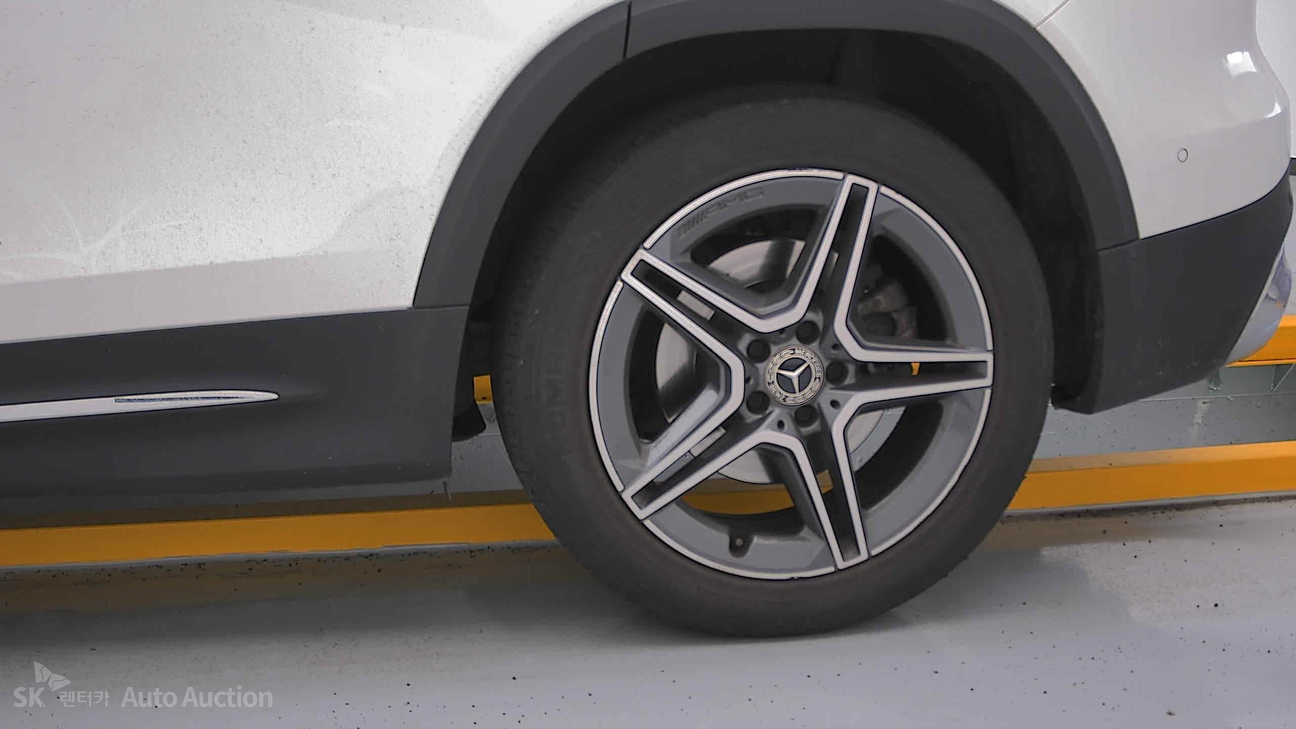 2022 - mercedes-benz glb 250