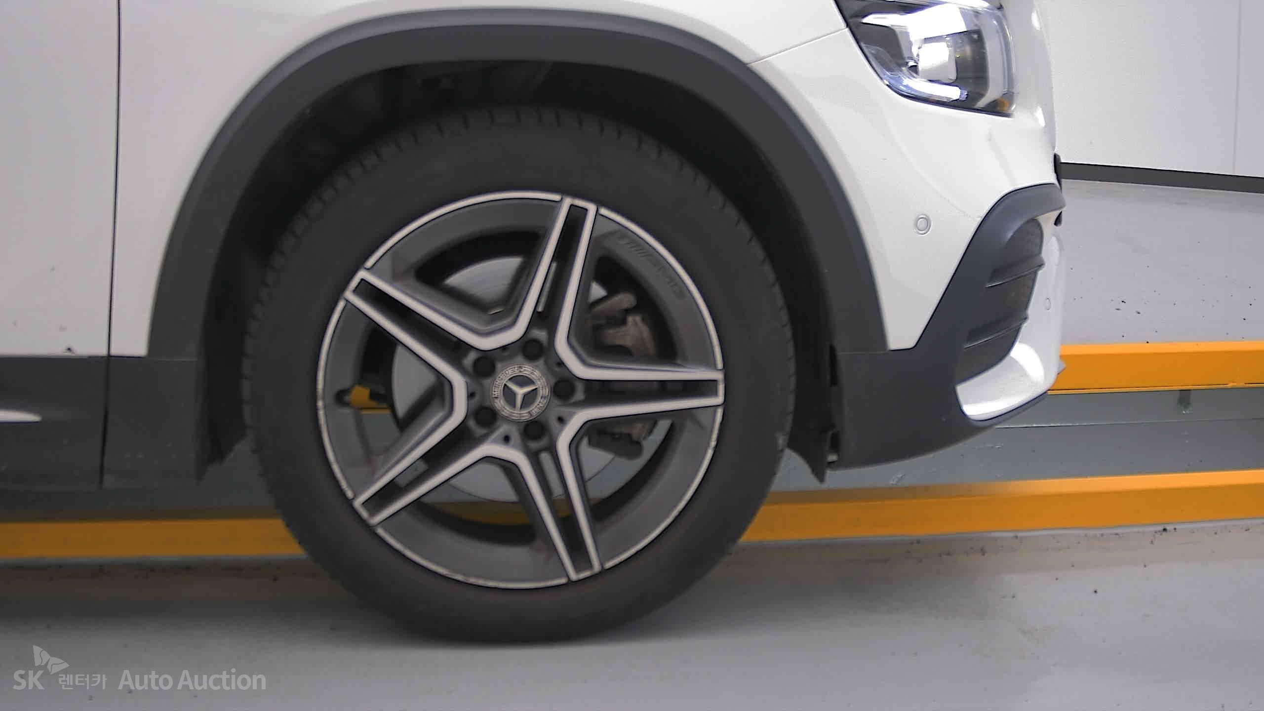 2022 - mercedes-benz glb 250