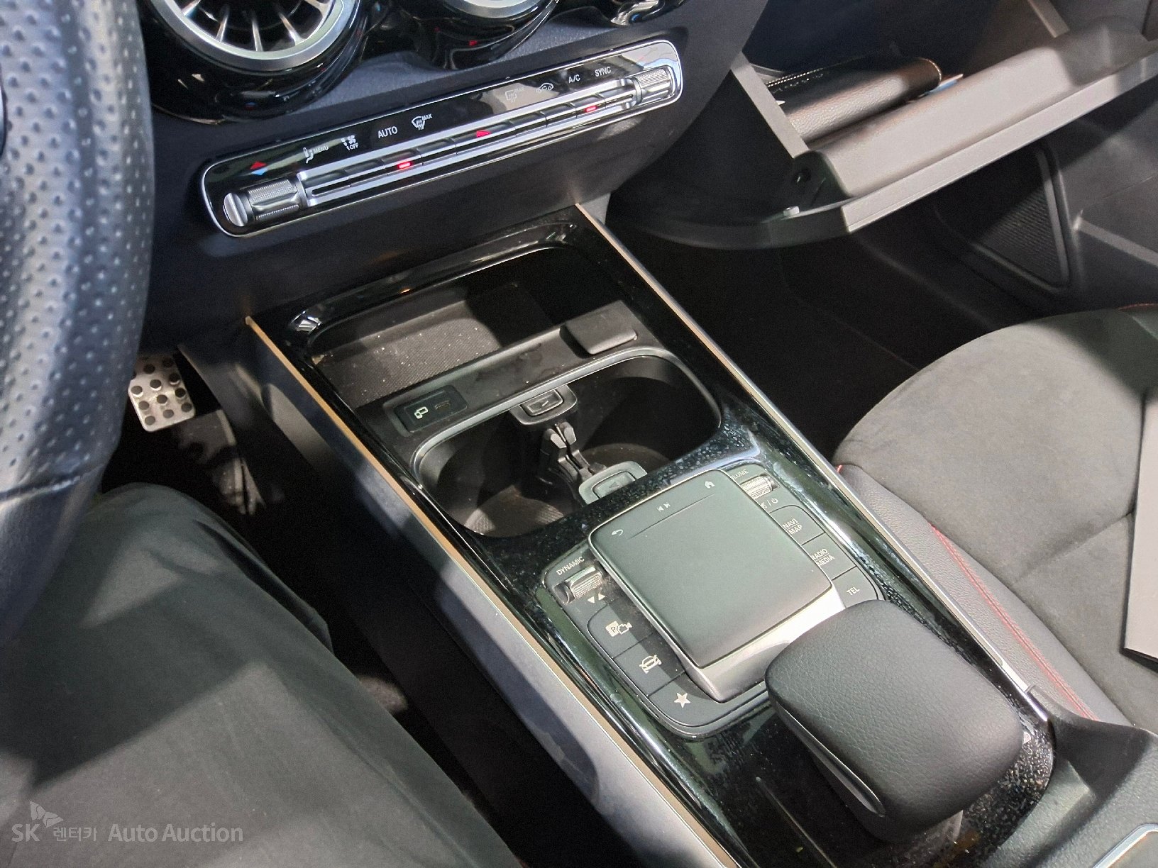 2022 - mercedes-benz glb 250