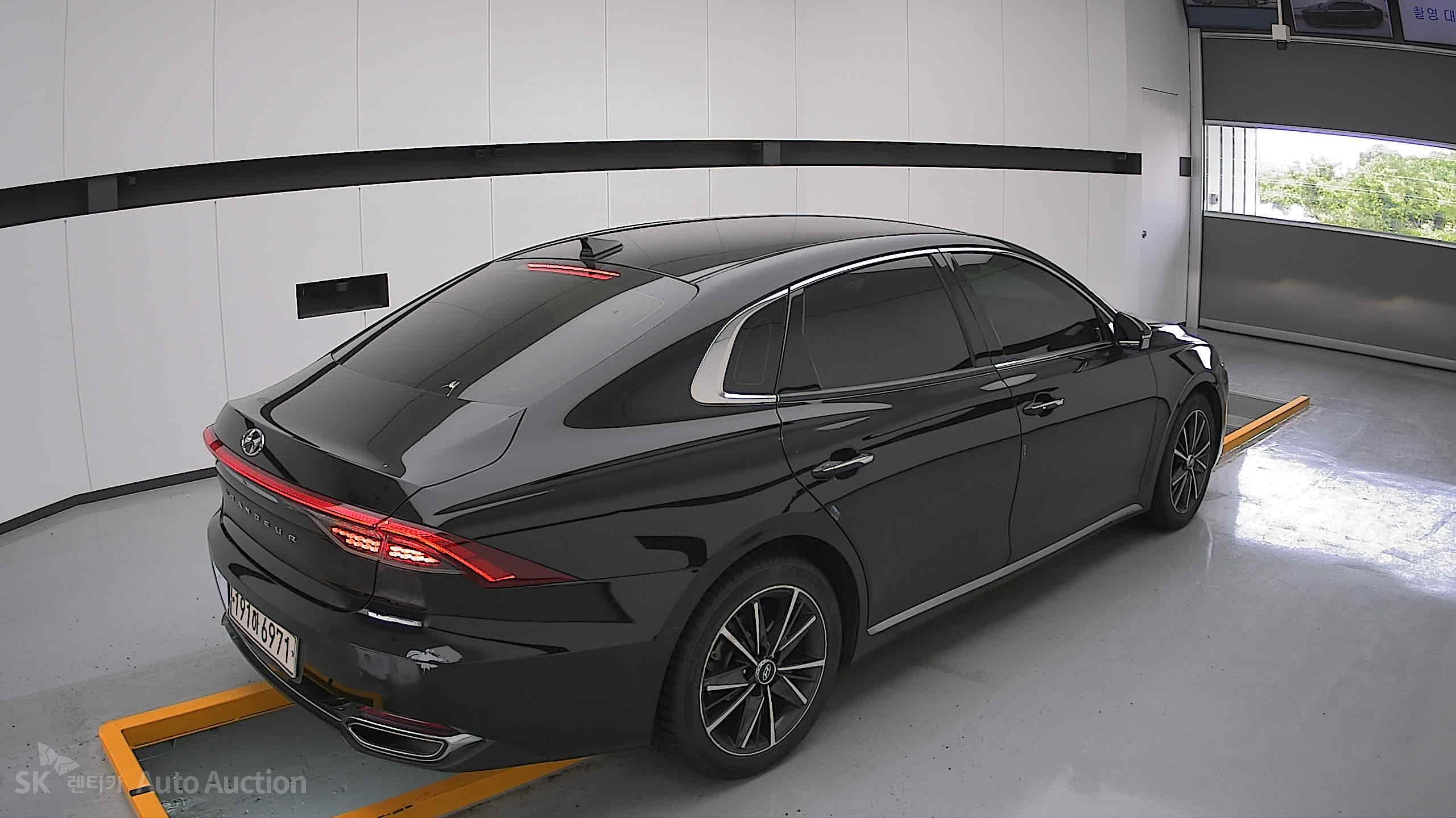 2022 - hyundai grandeur
