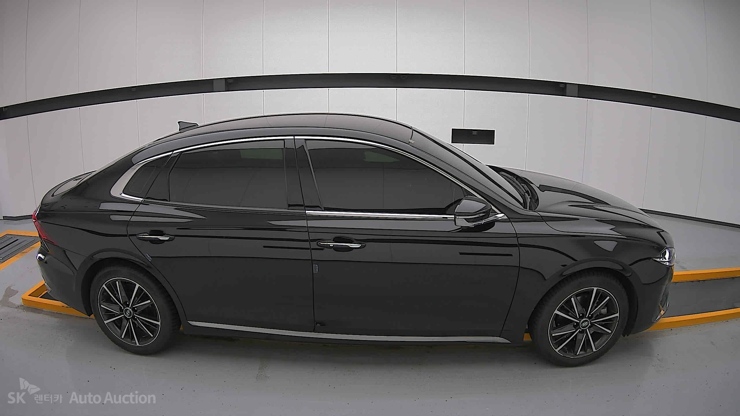 2022 - hyundai grandeur