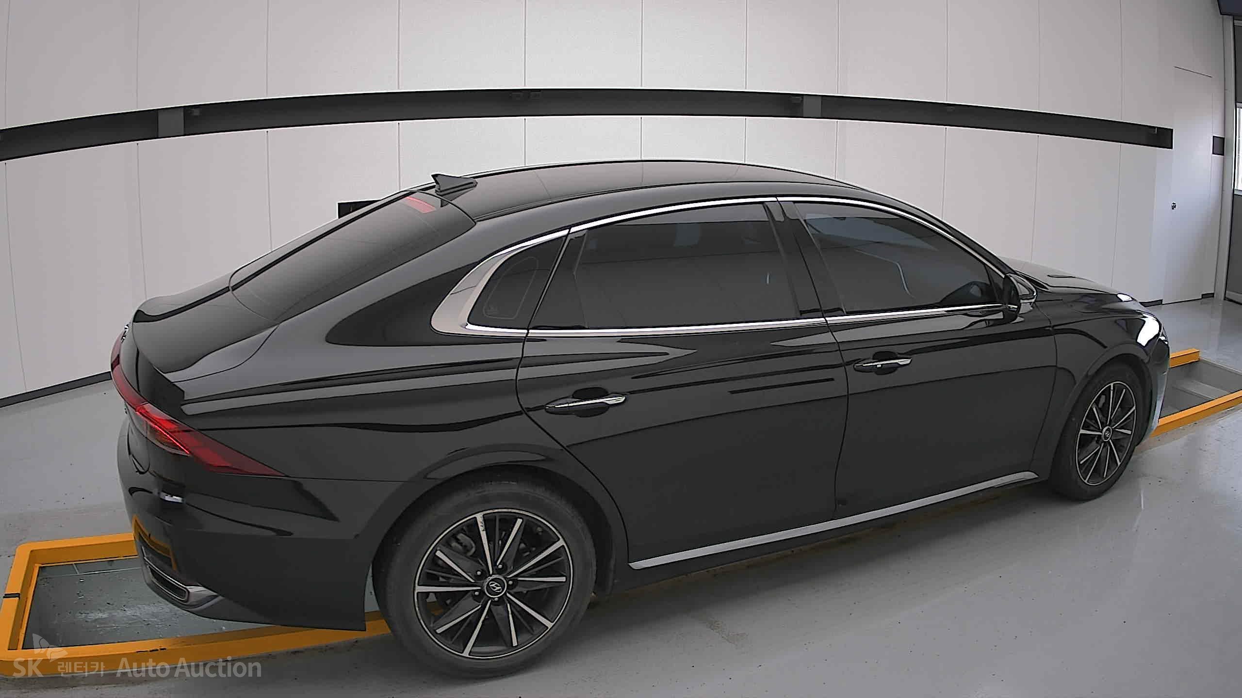 2021 - hyundai grandeur
