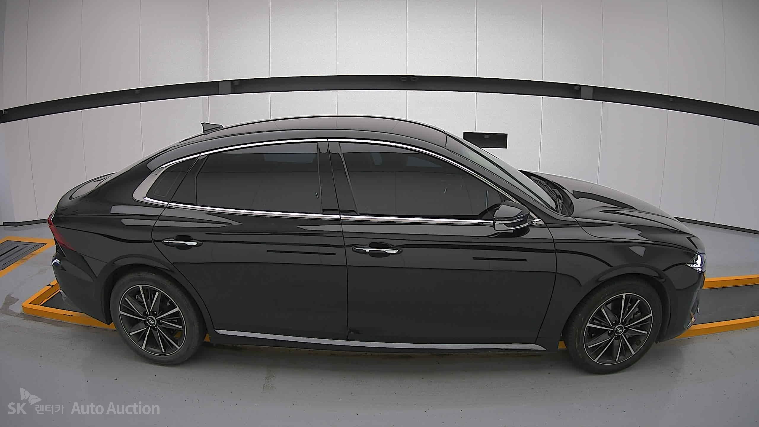 2021 - hyundai grandeur