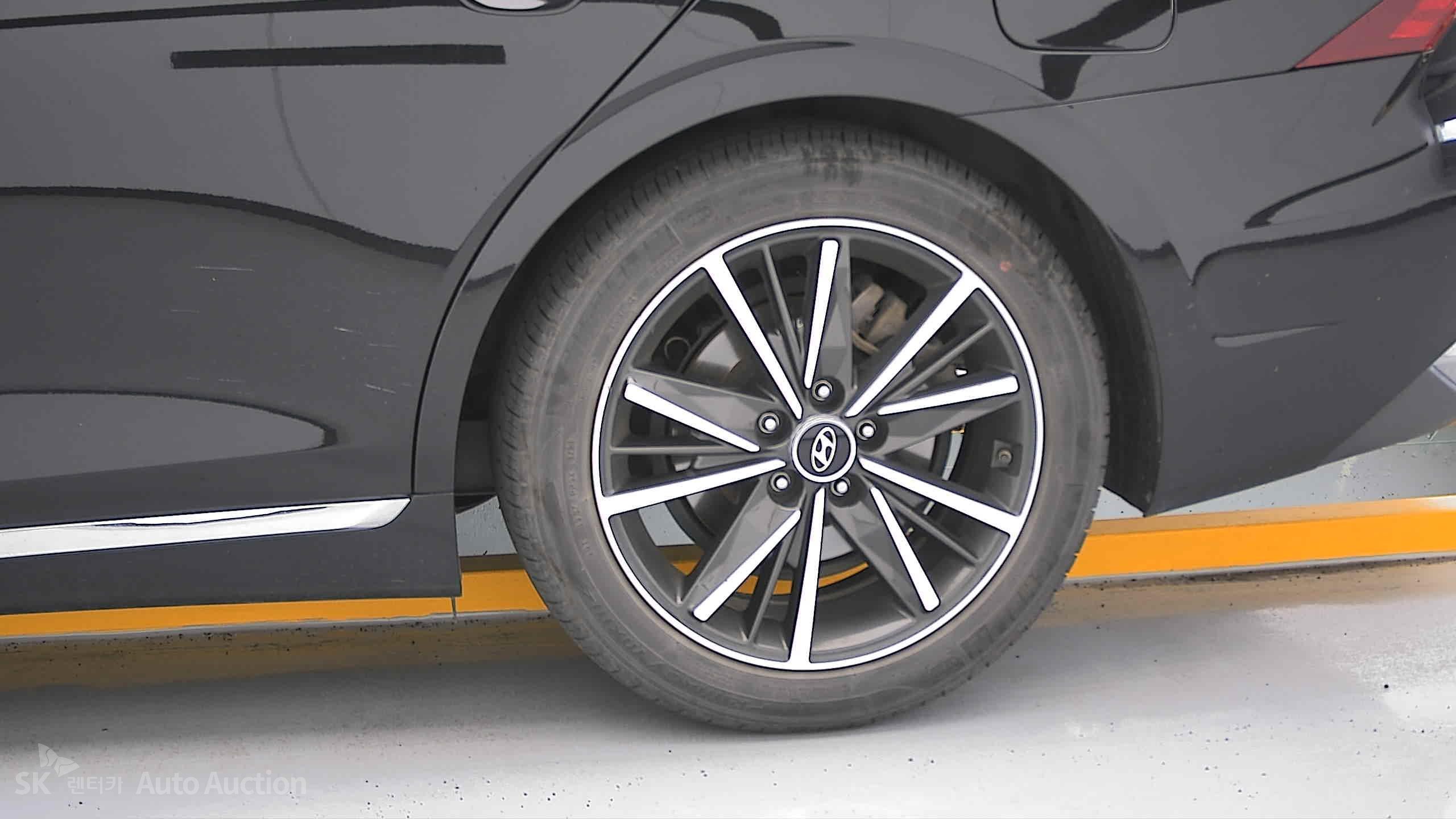 2021 - hyundai grandeur