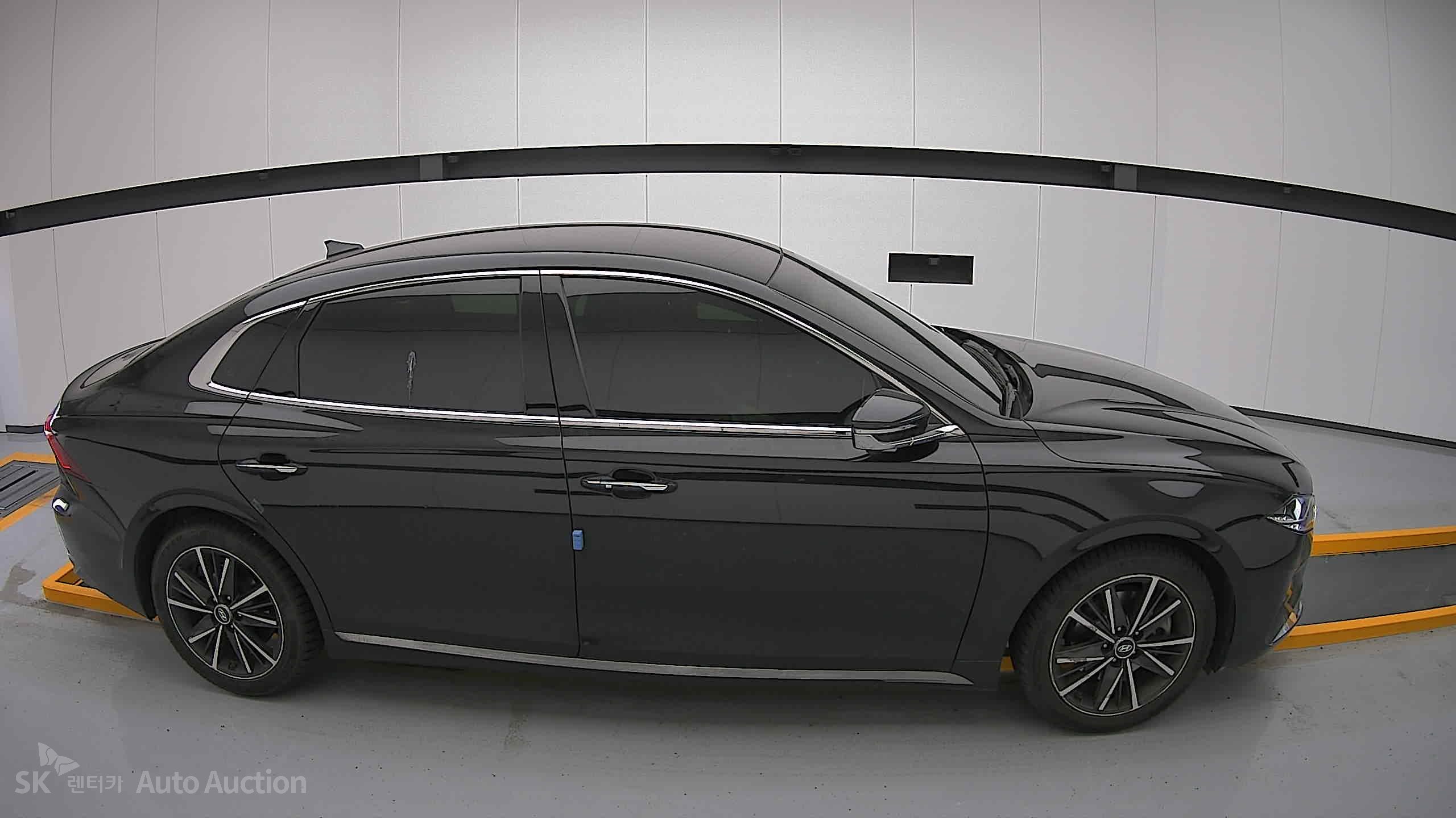 2022 - hyundai grandeur