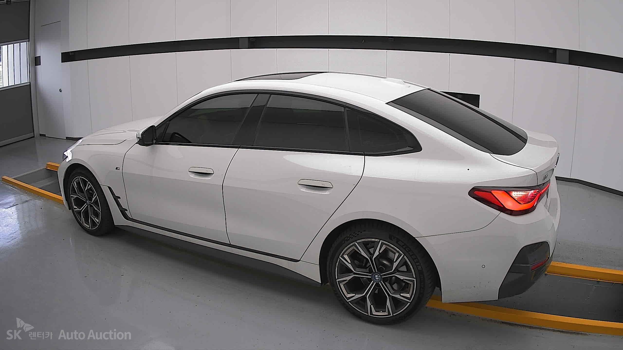 2022 - bmw i4 edrive40