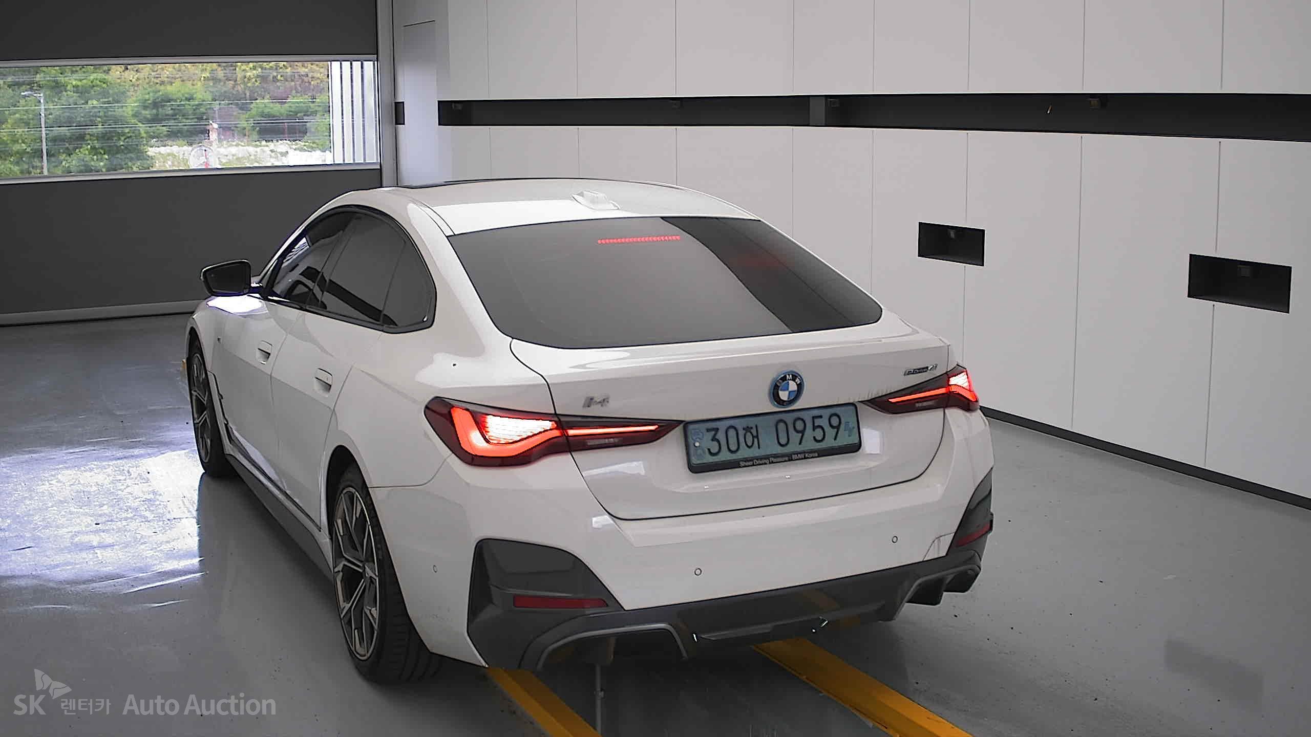 2022 - bmw i4 edrive40