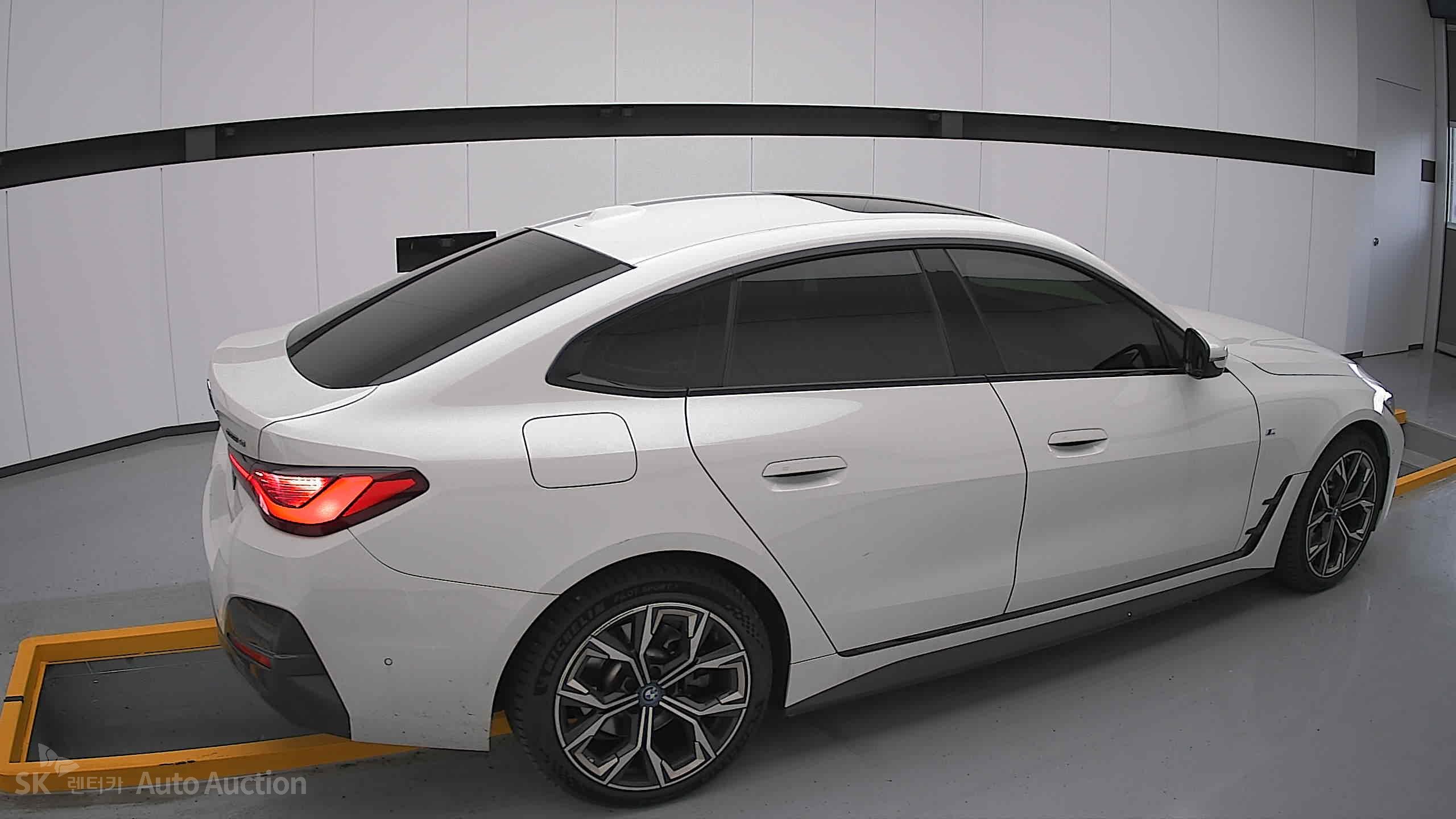 2022 - bmw i4 edrive40