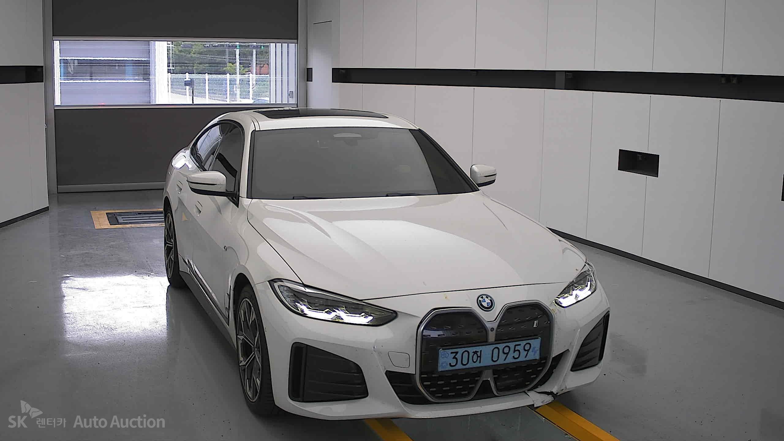 2022 - bmw i4 edrive40