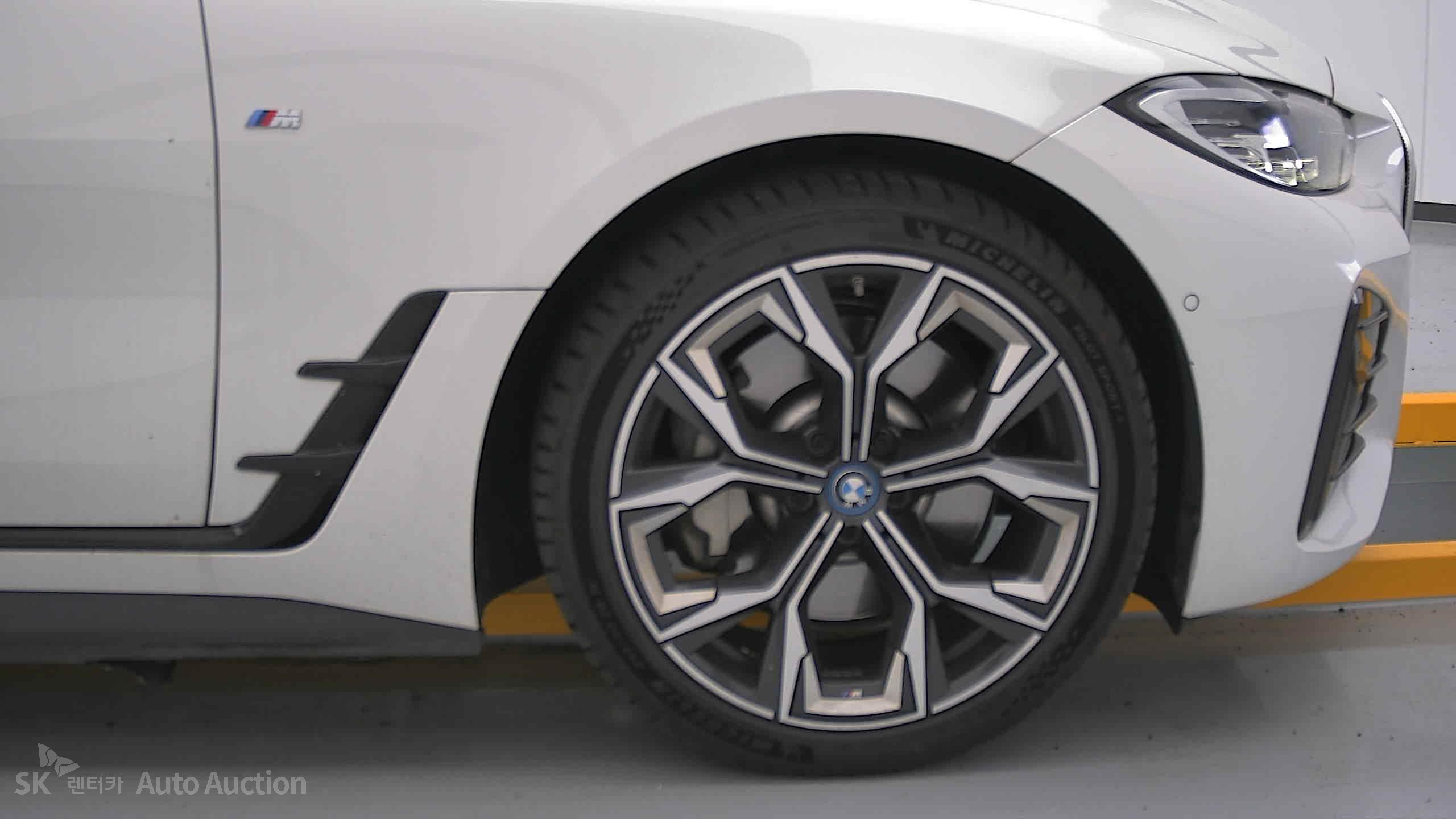 2022 - bmw i4 edrive40