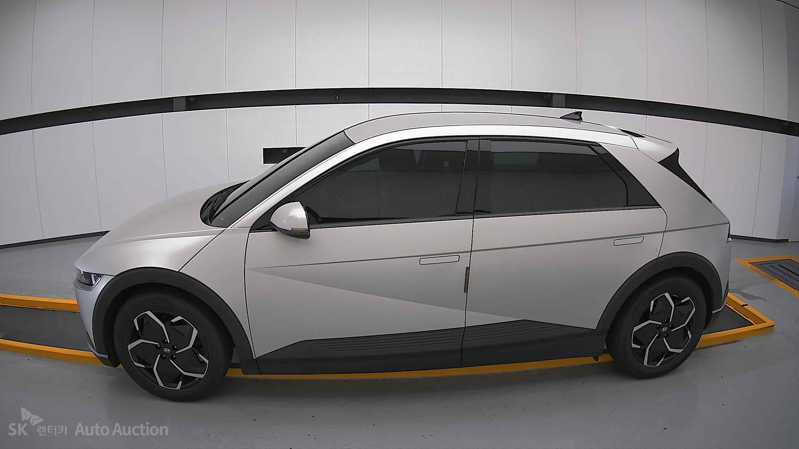 2022 - hyundai ioniq