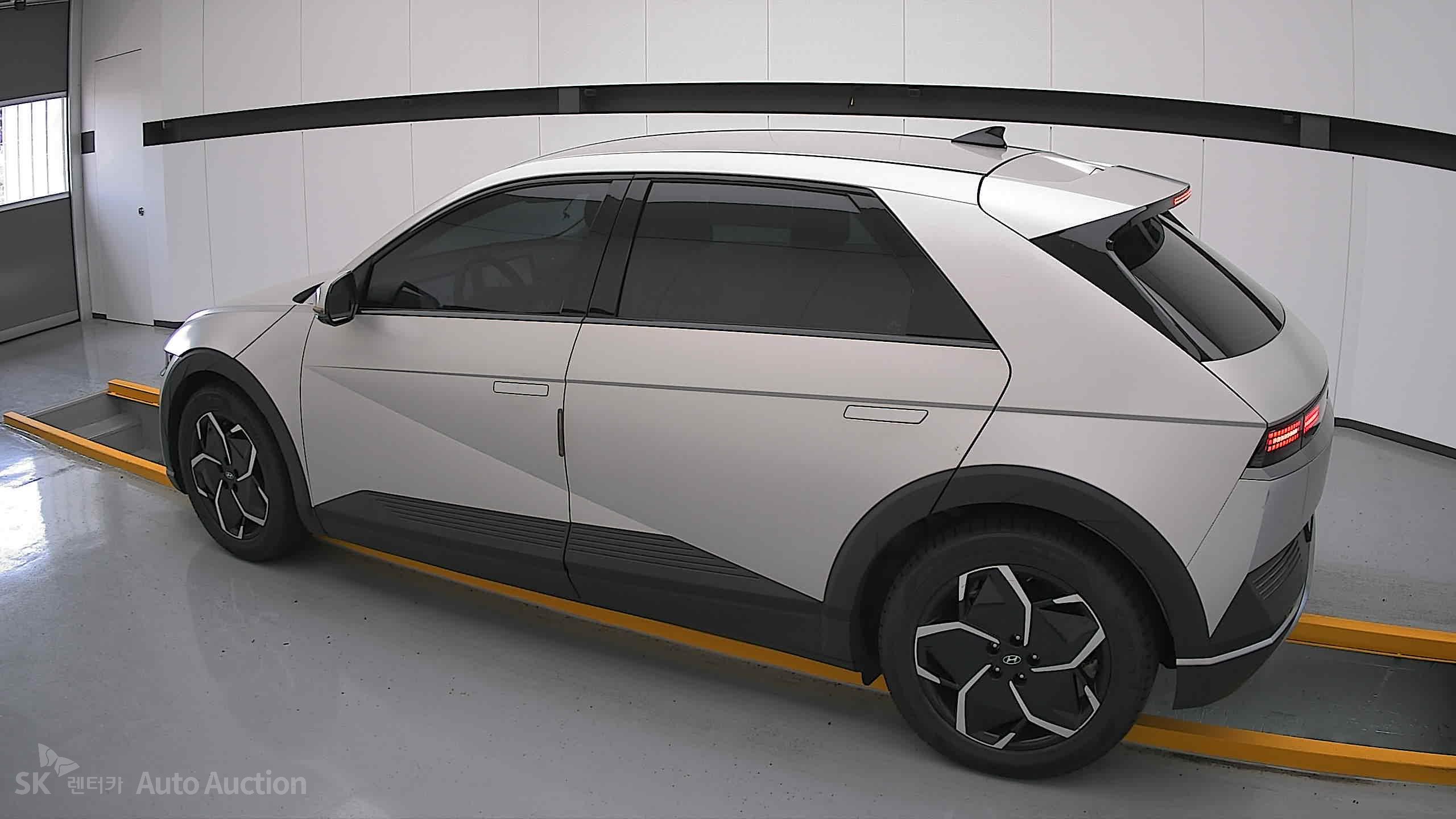 2022 - hyundai ioniq