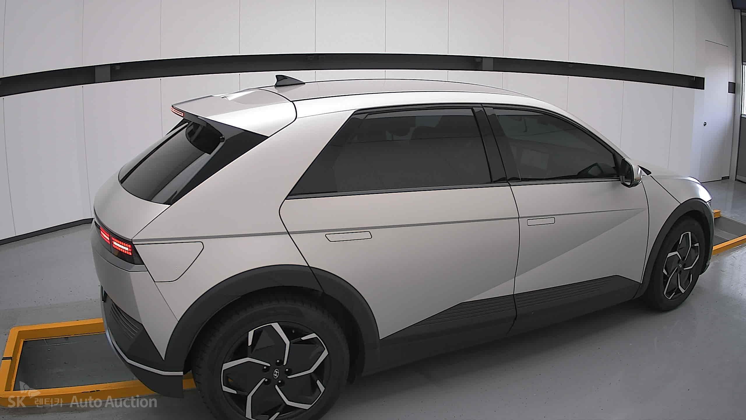 2022 - hyundai ioniq