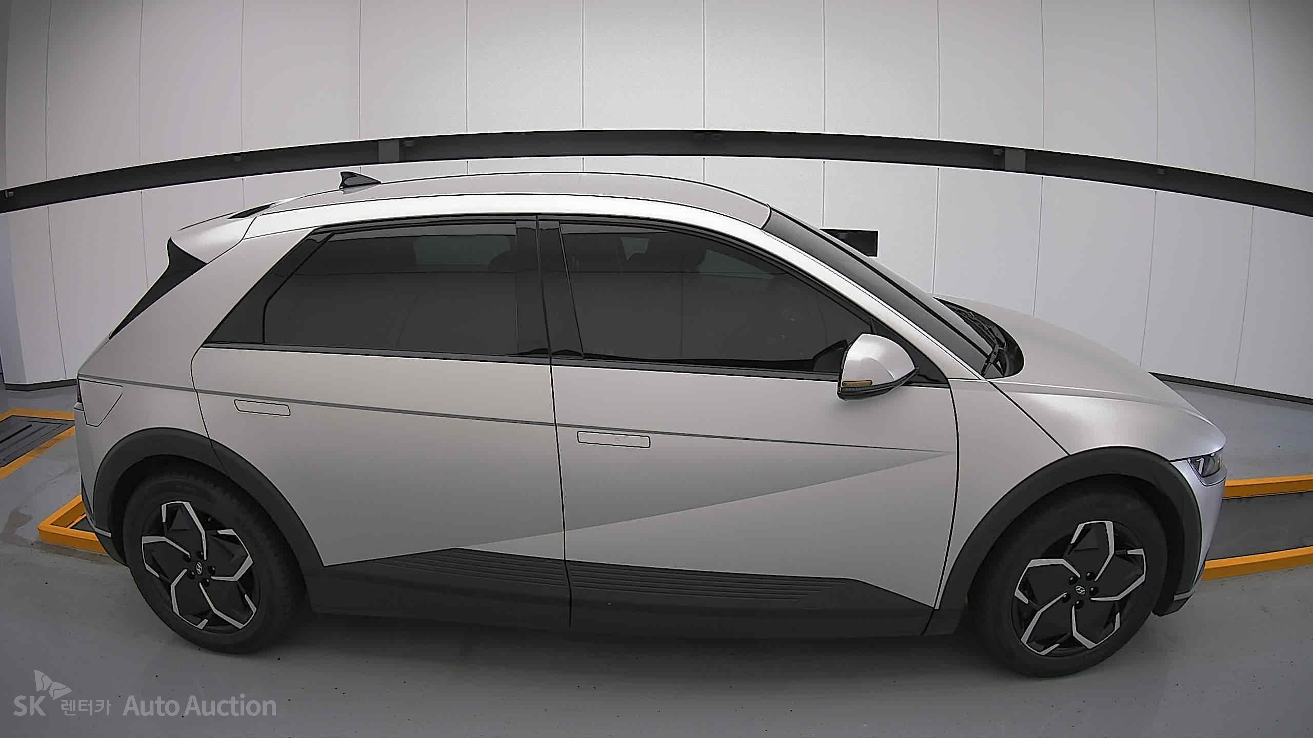 2022 - hyundai ioniq