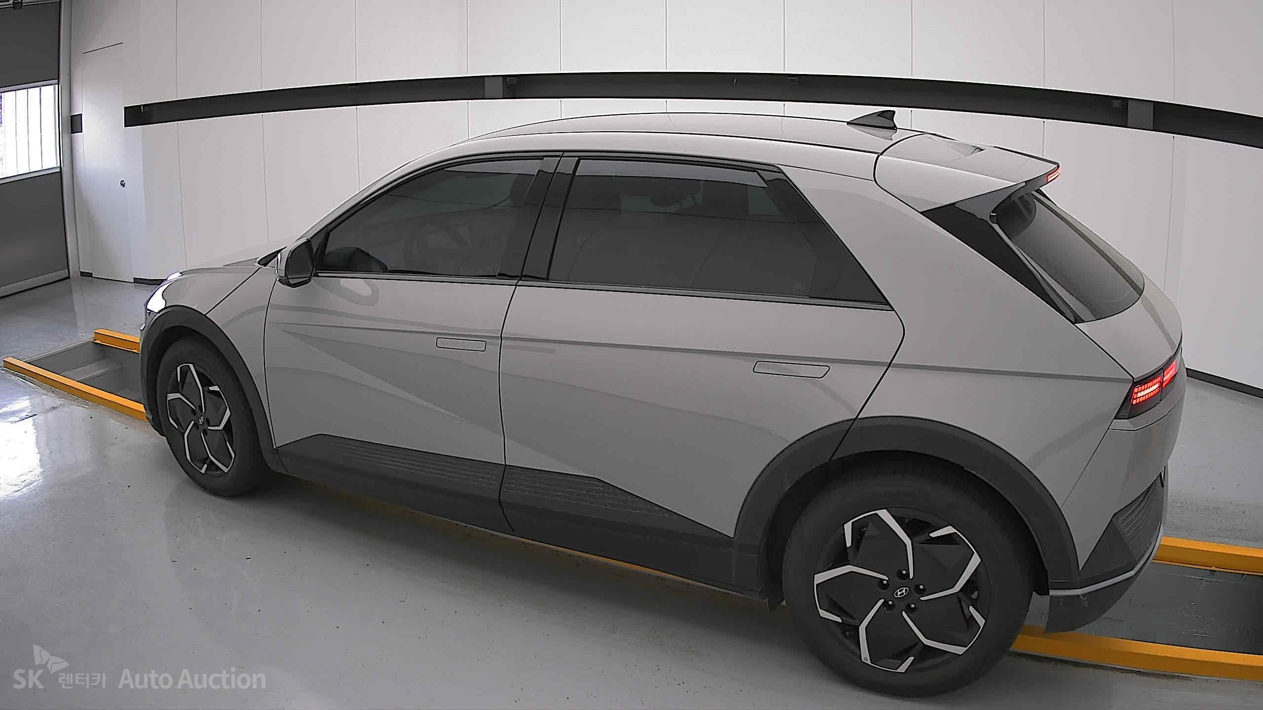 2022 - hyundai ioniq