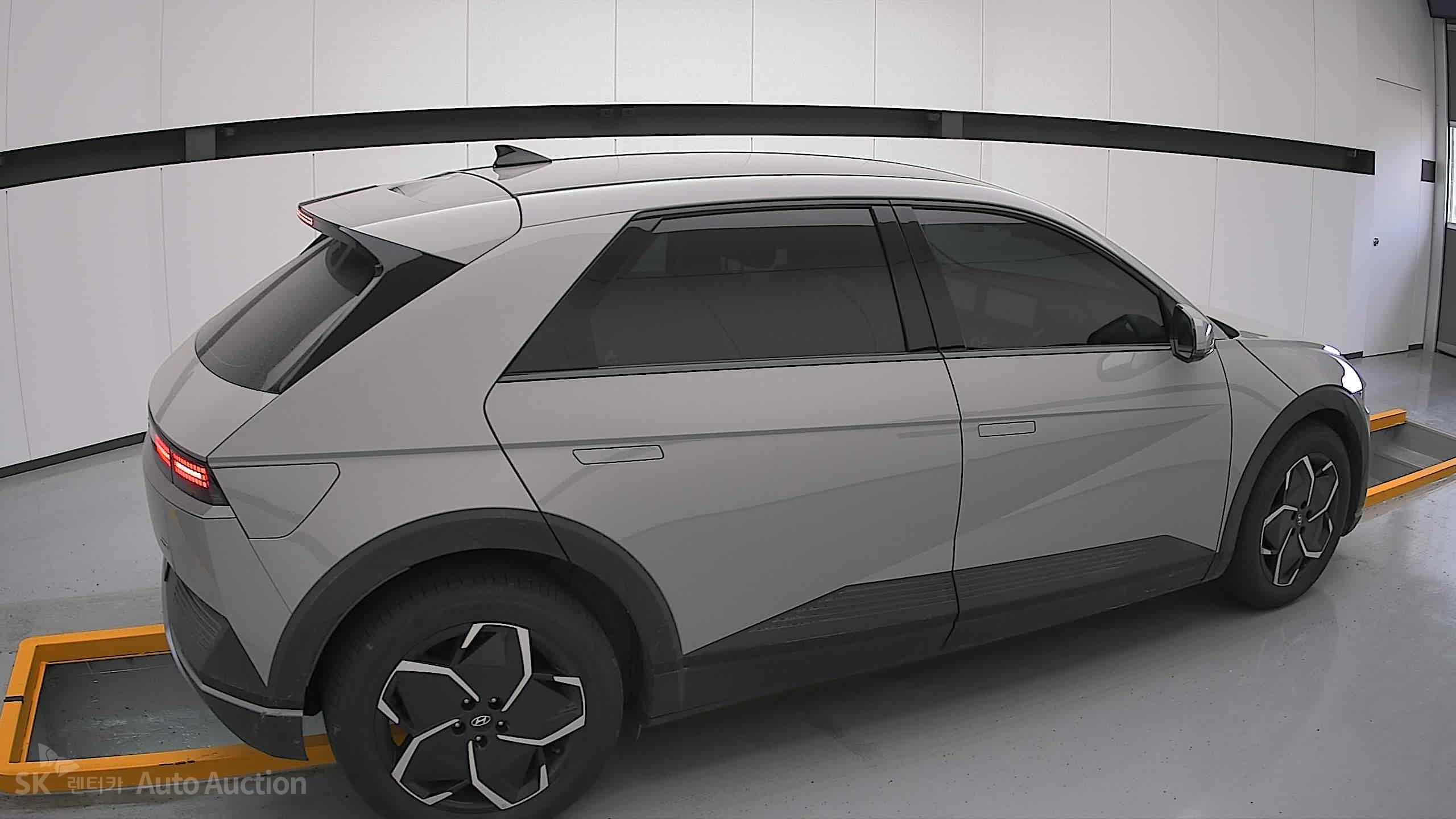 2022 - hyundai ioniq