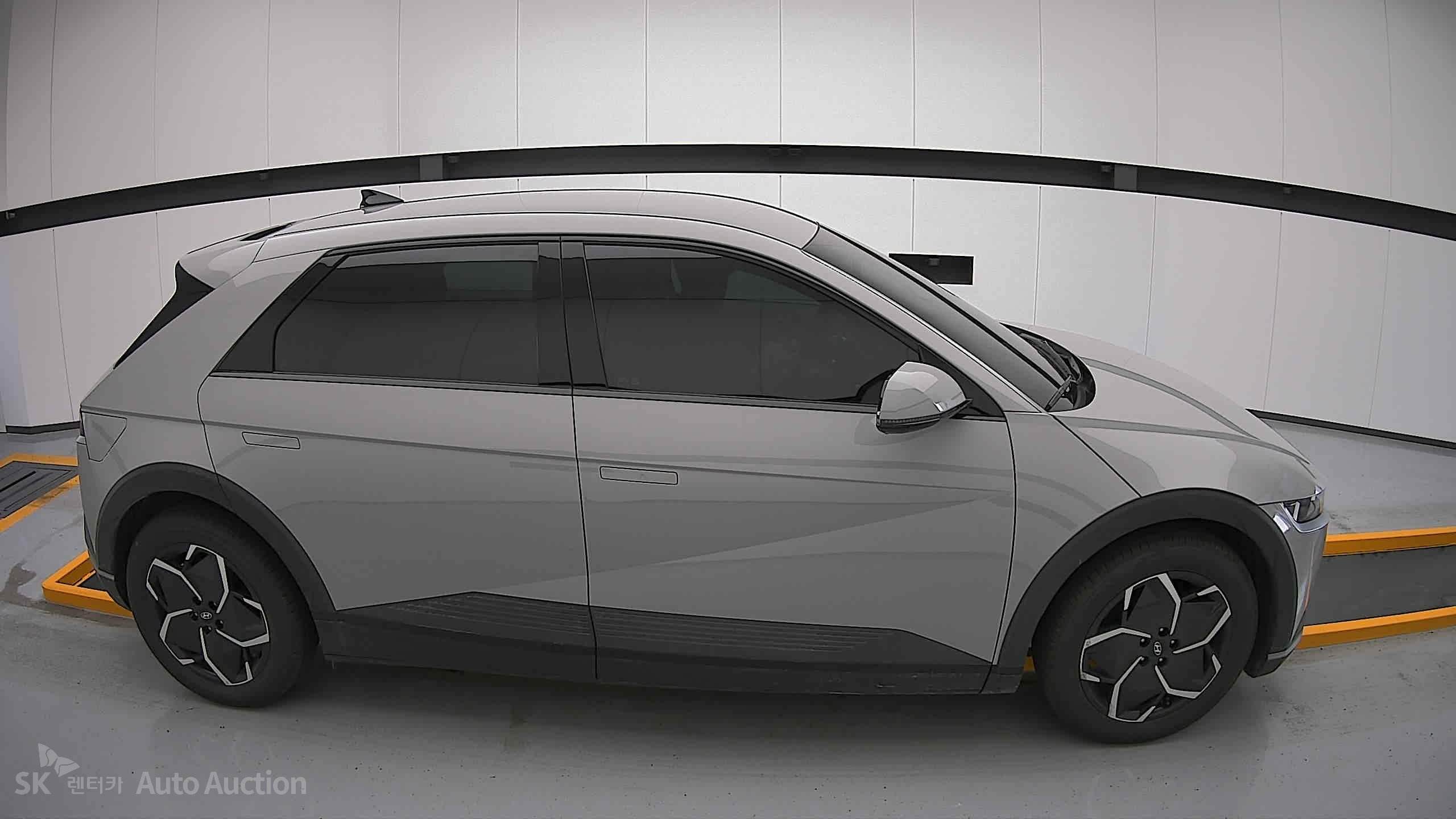 2022 - hyundai ioniq