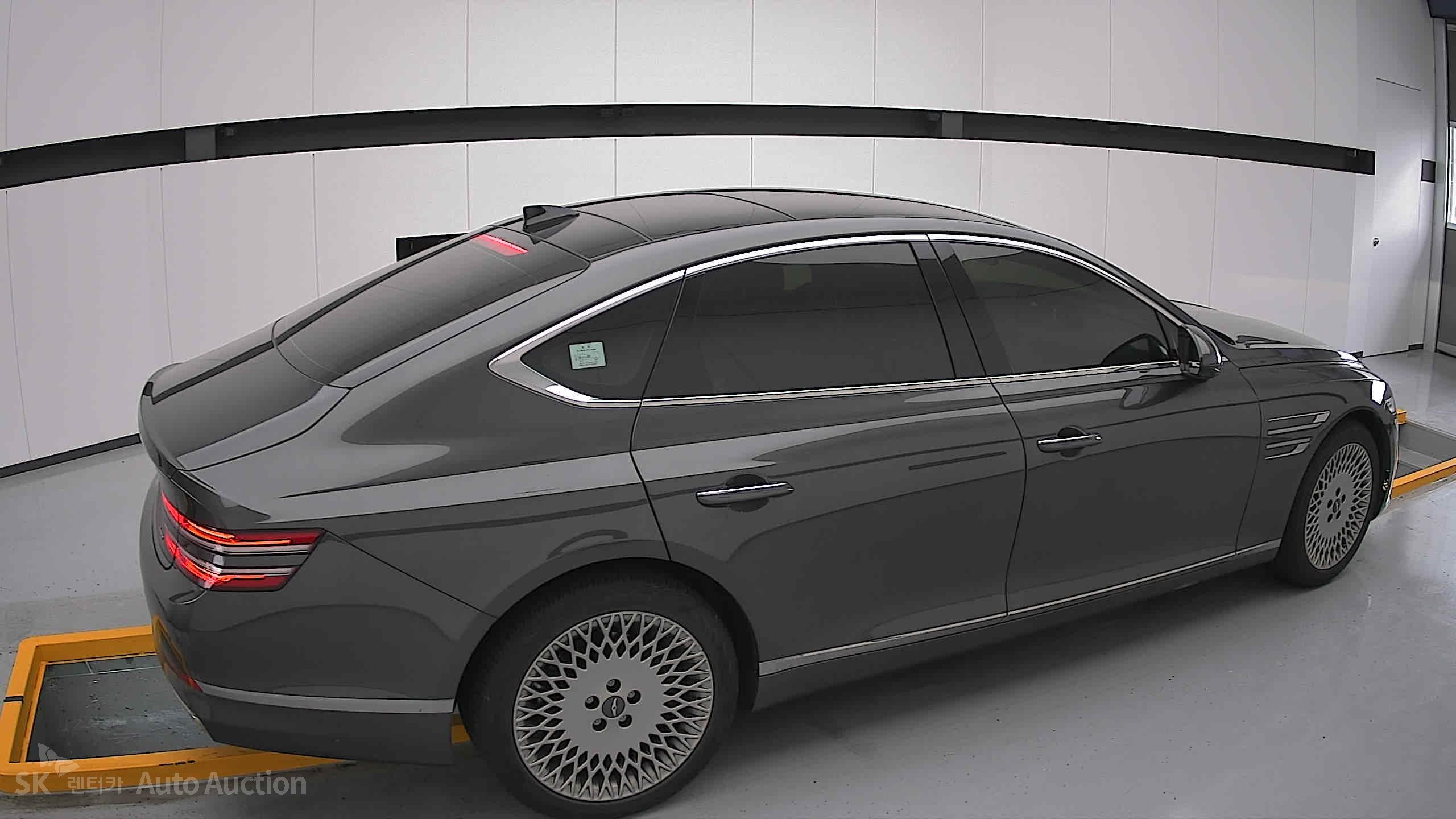 2022 - genesis g80