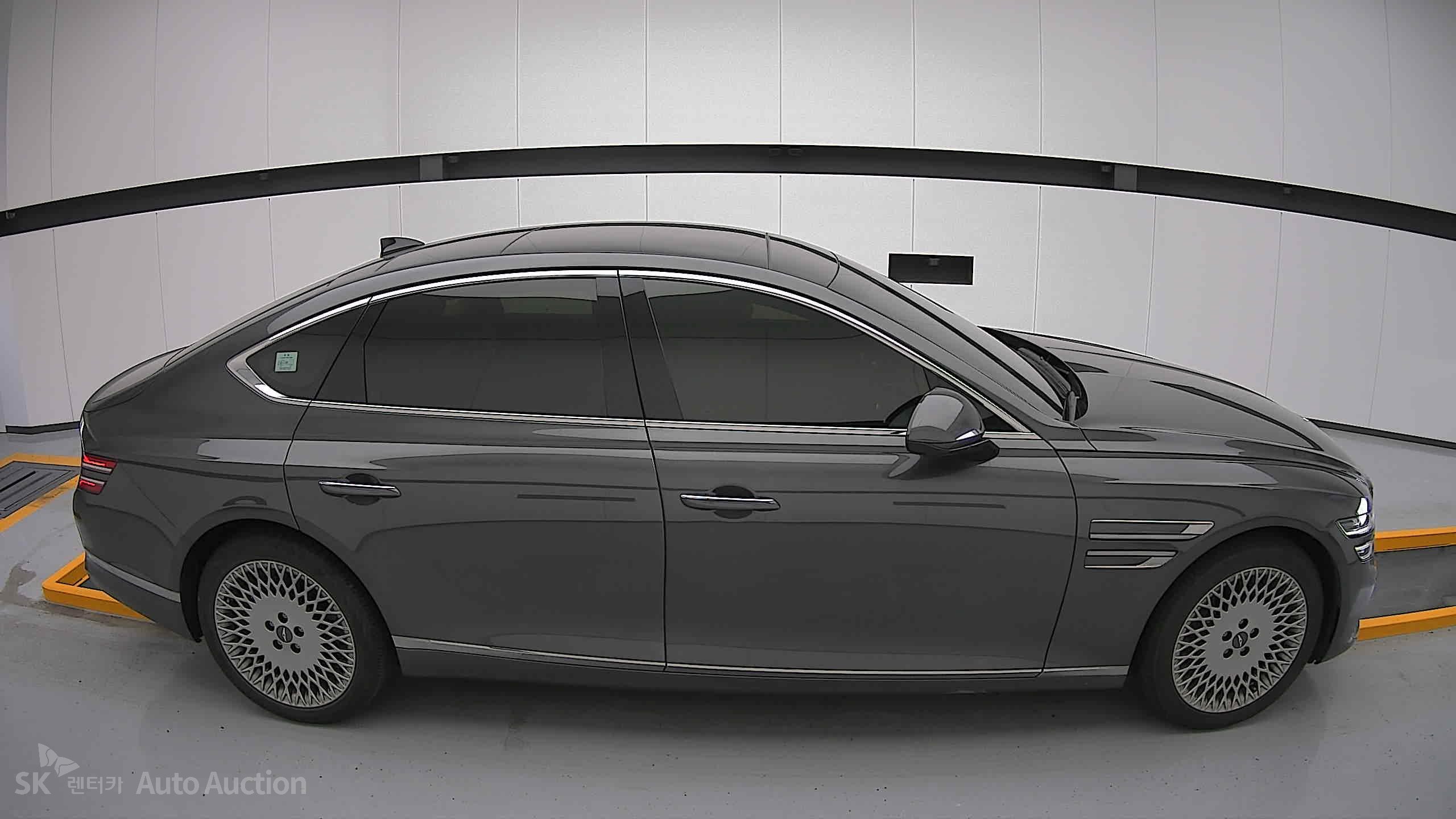 2022 - genesis g80