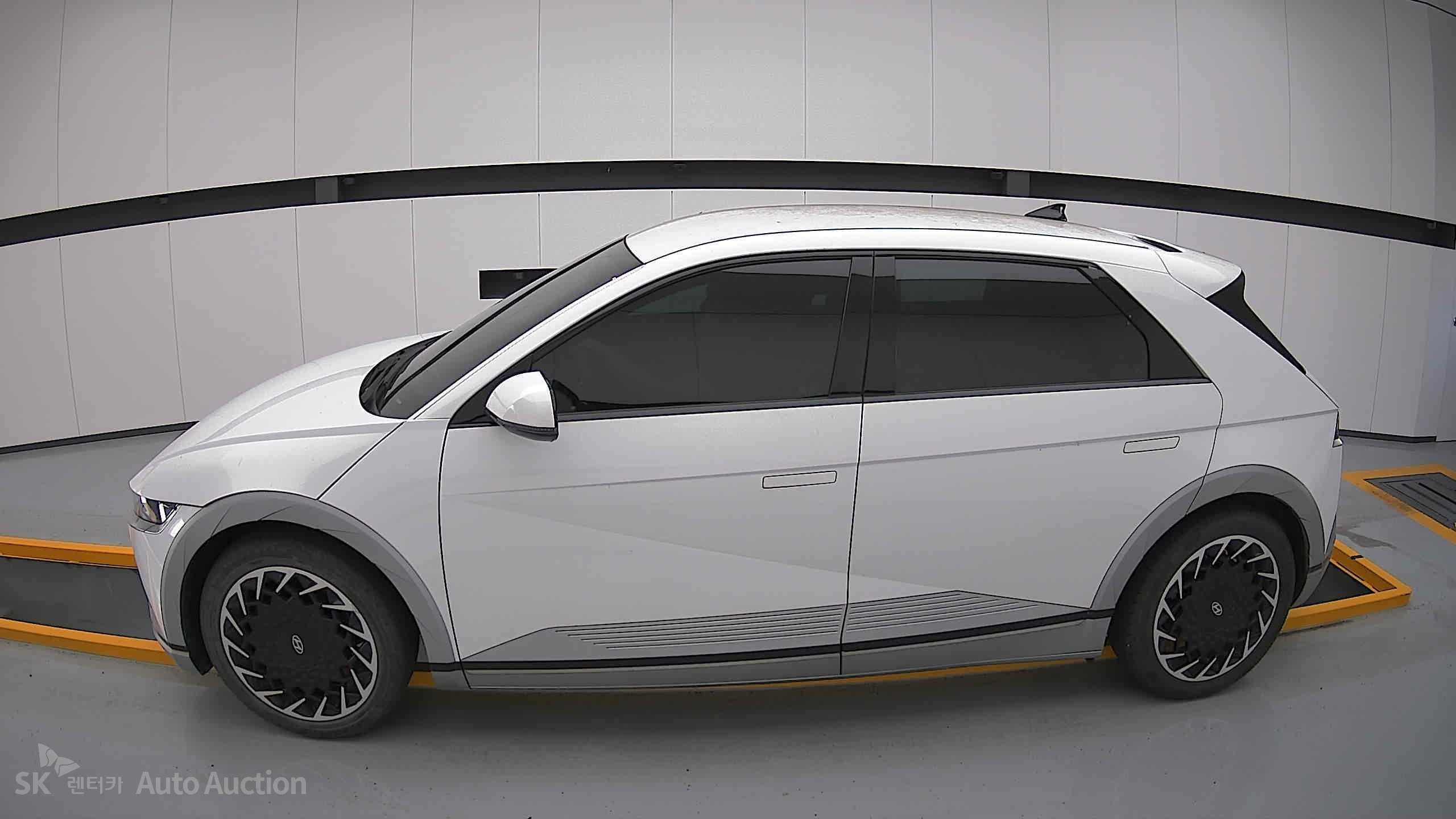 2022 - hyundai ioniq