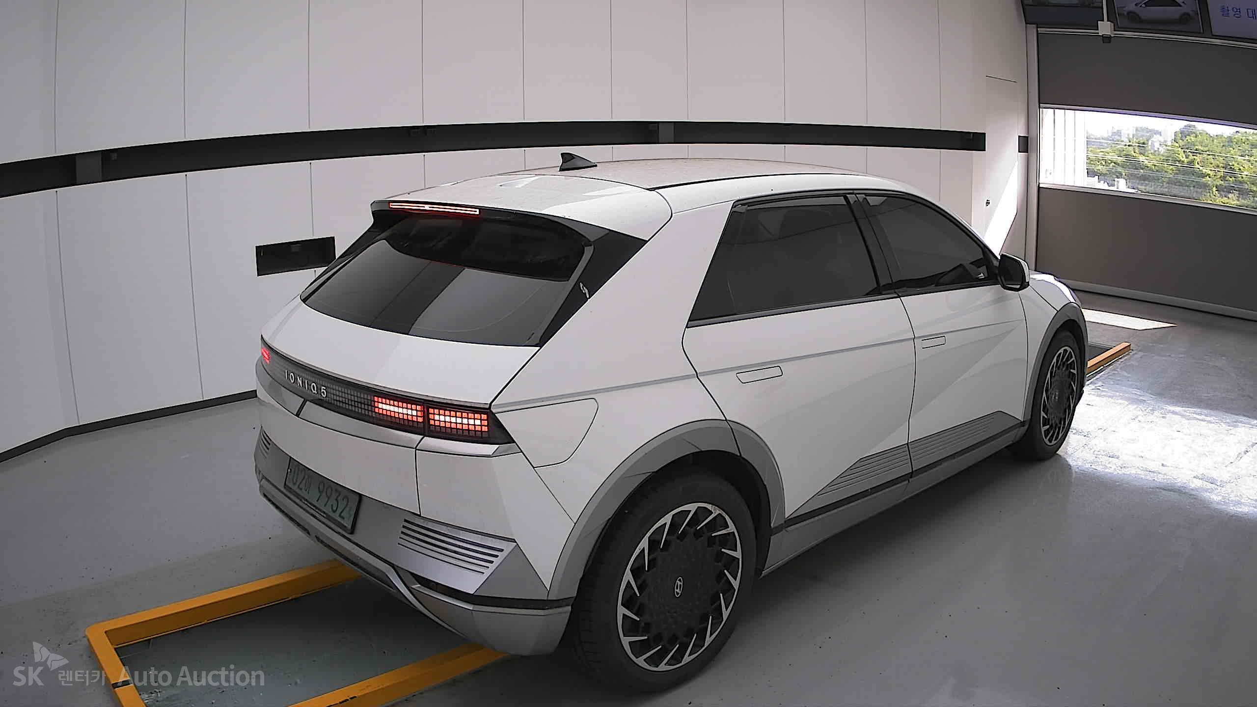2022 - hyundai ioniq
