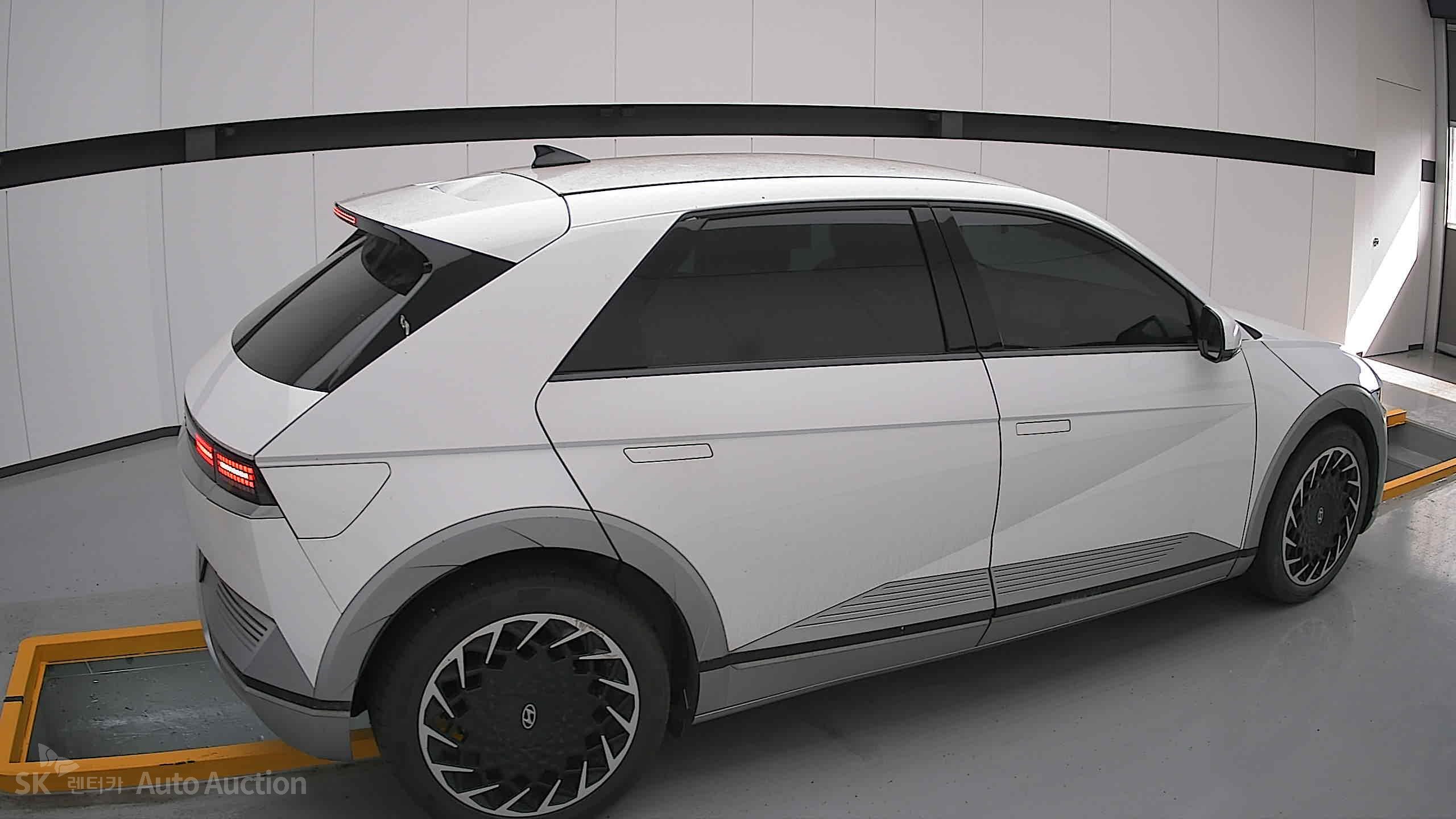 2022 - hyundai ioniq