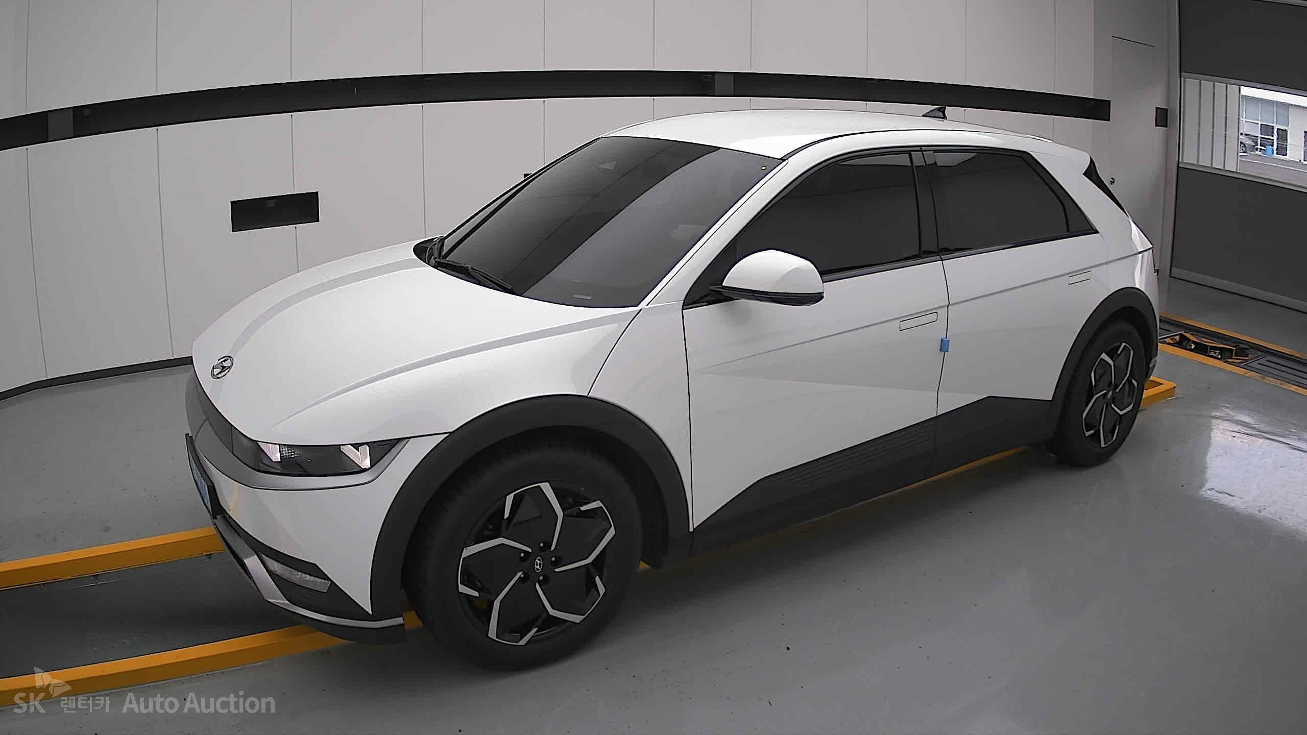 2022 - hyundai ioniq