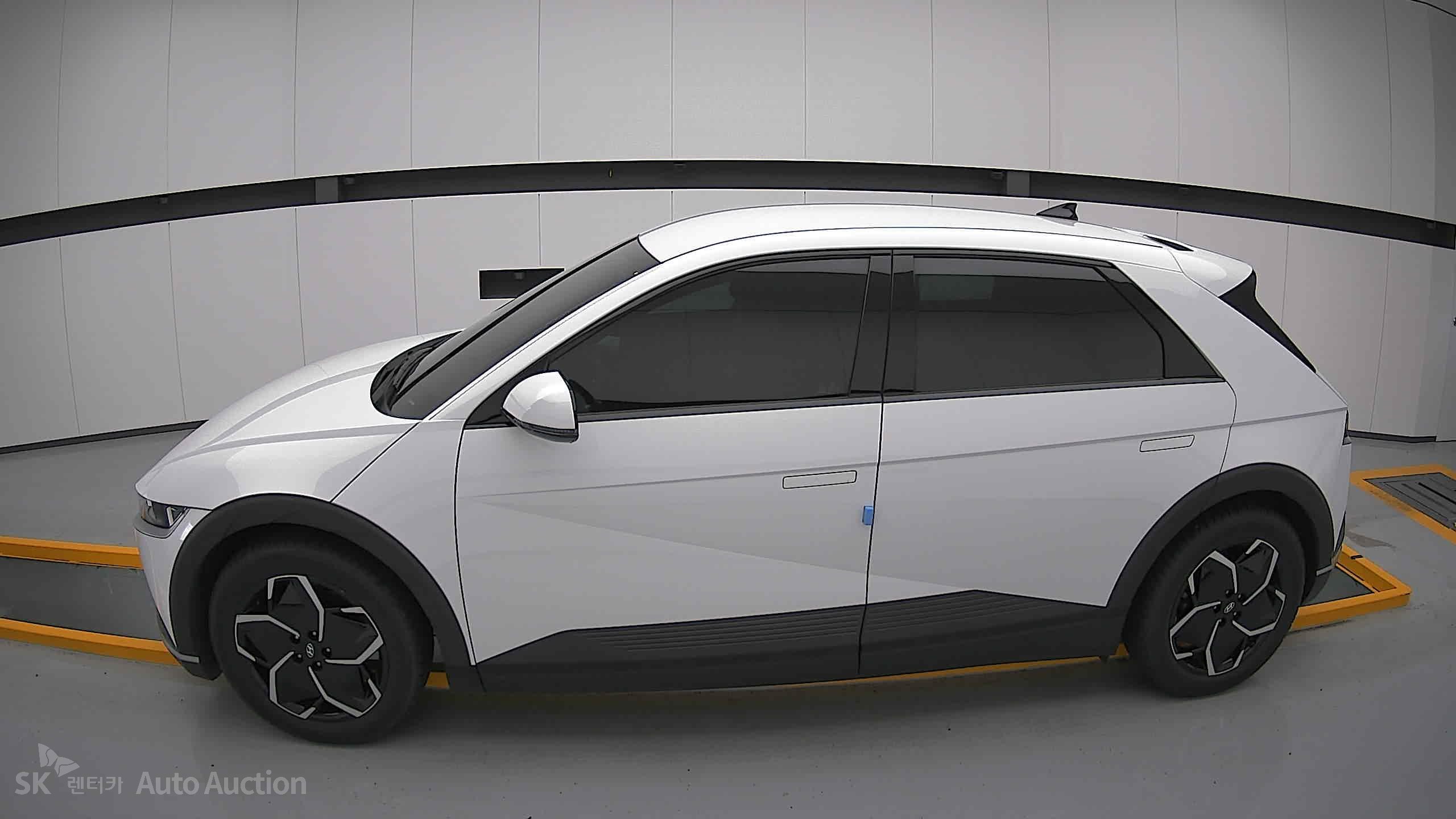 2022 - hyundai ioniq