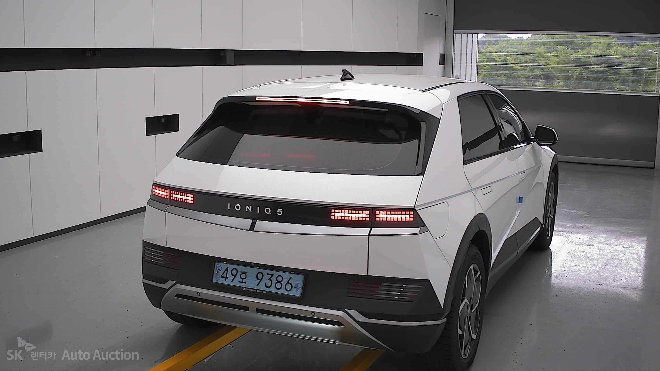 2022 - hyundai ioniq