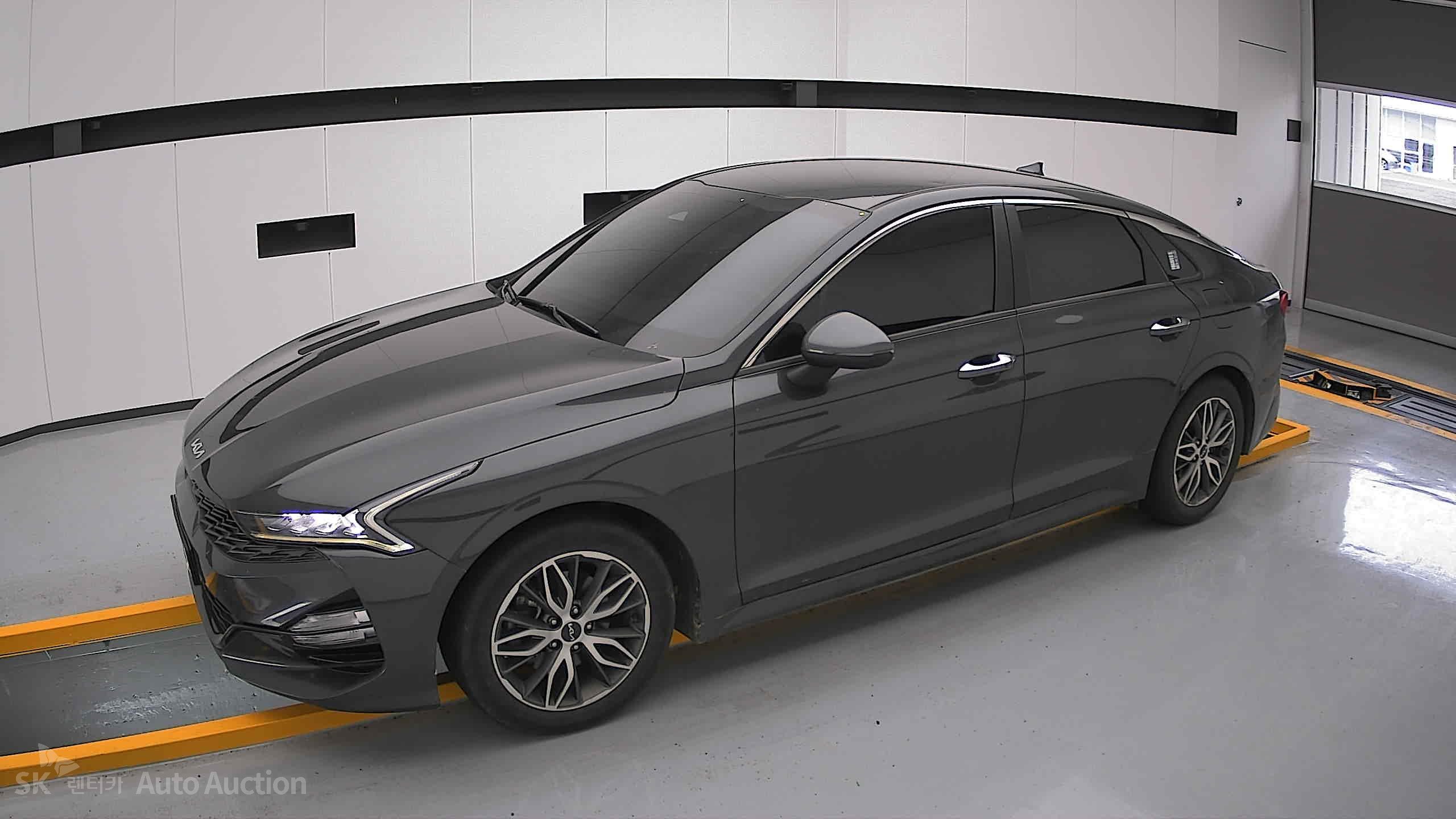 2022 - kia k5