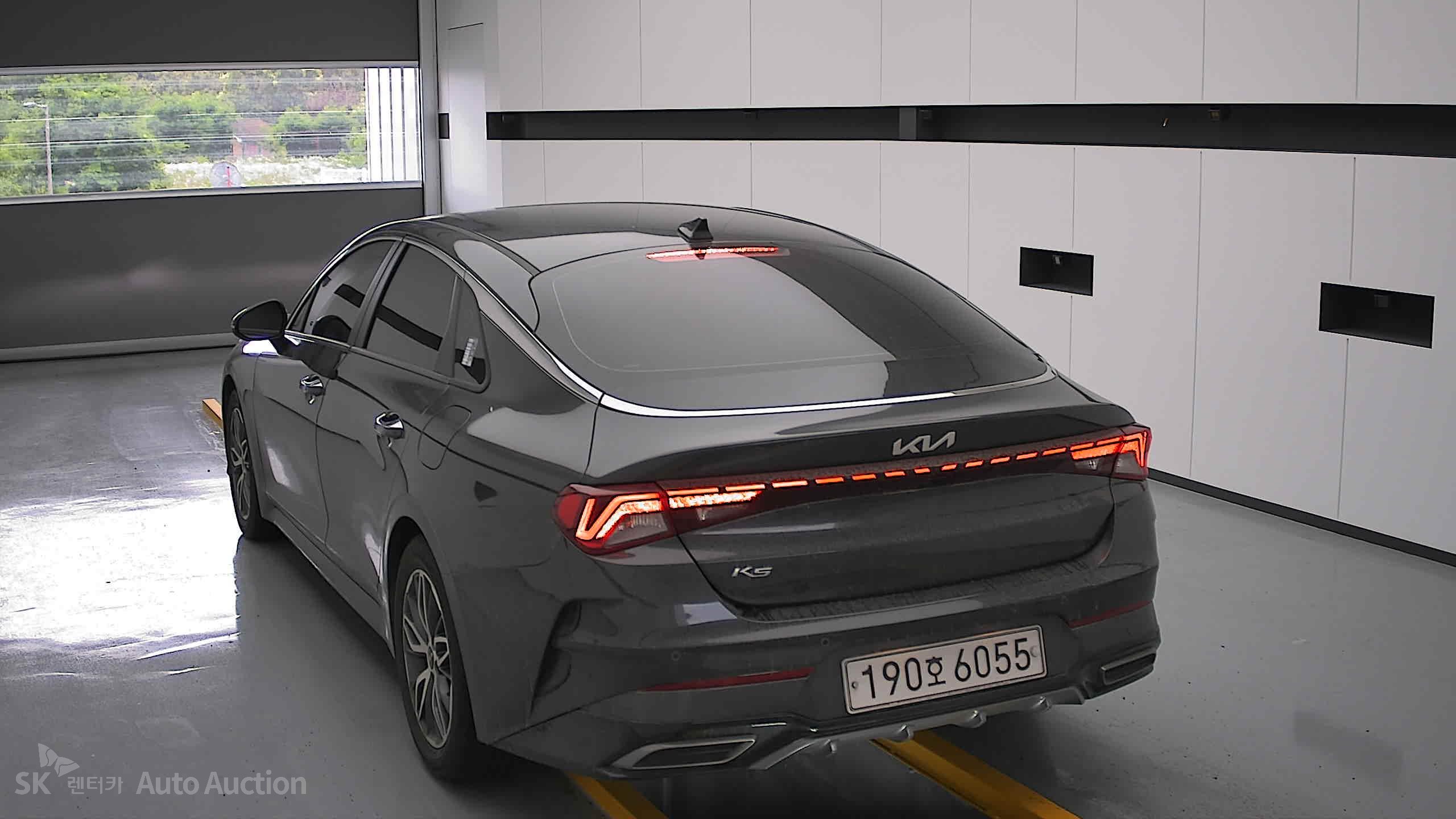 2022 - kia k5