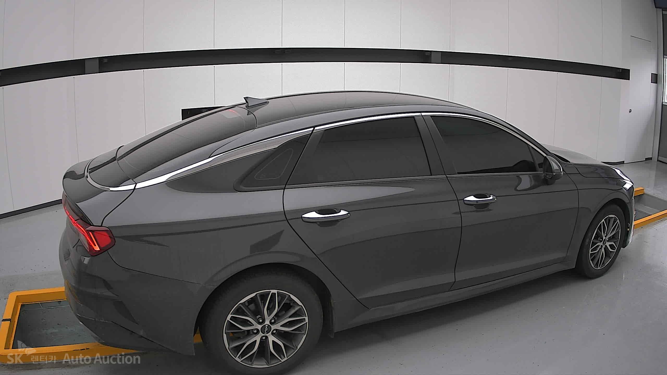 2022 - kia k5