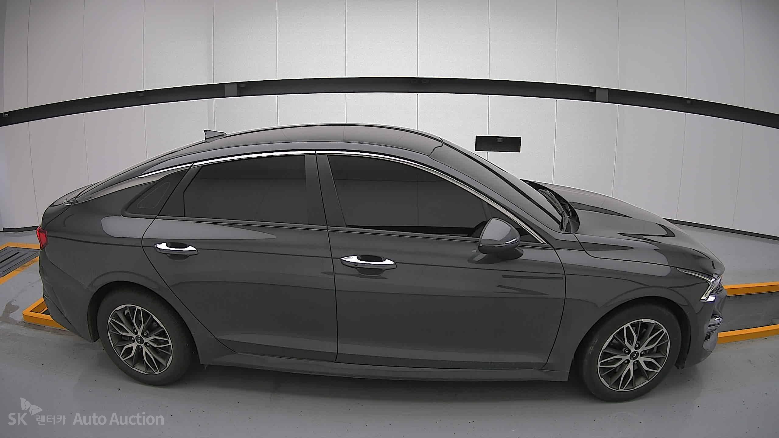 2022 - kia k5
