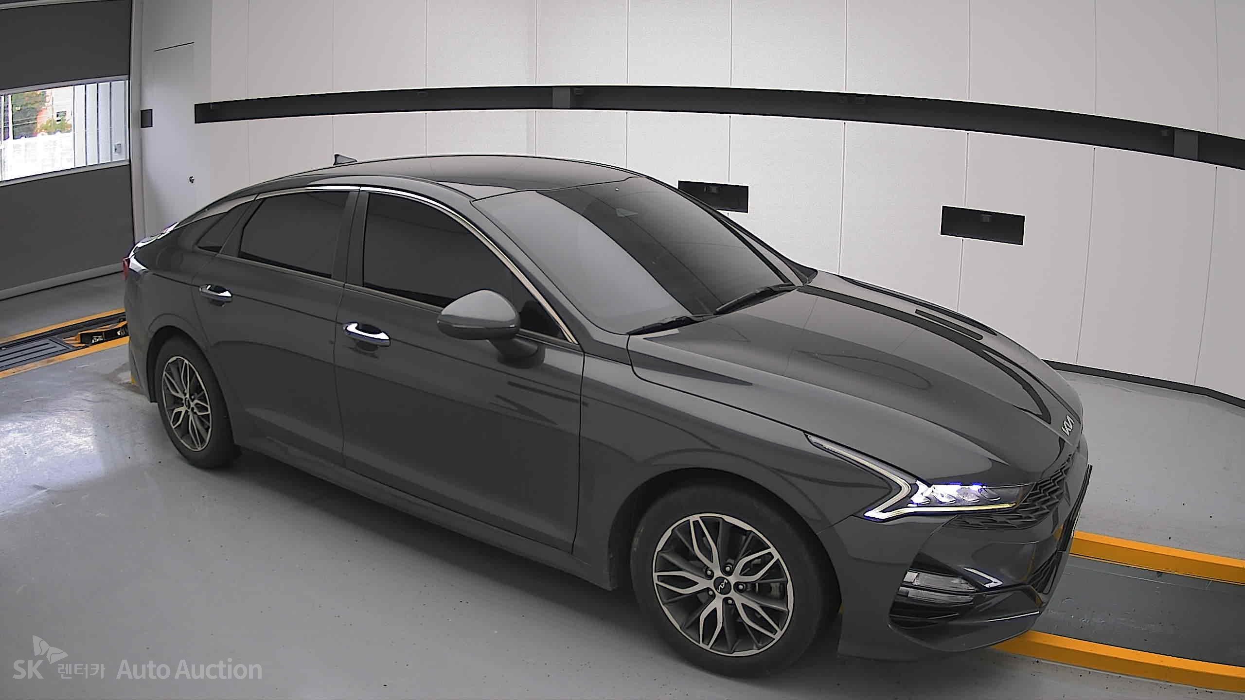 2022 - kia k5