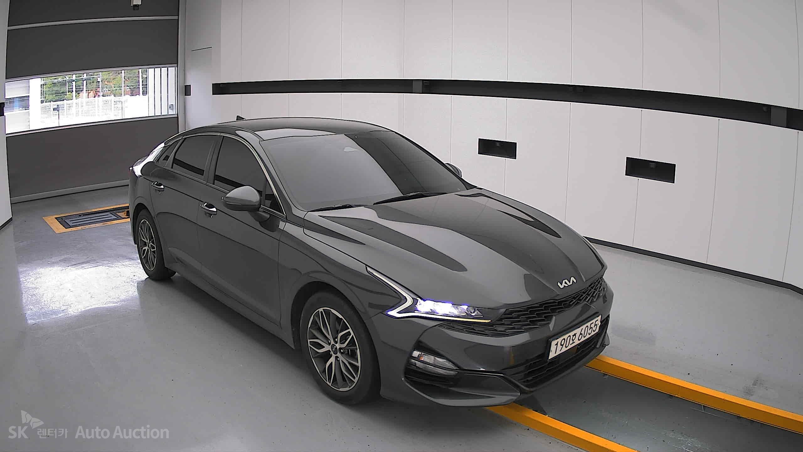 2022 - kia k5