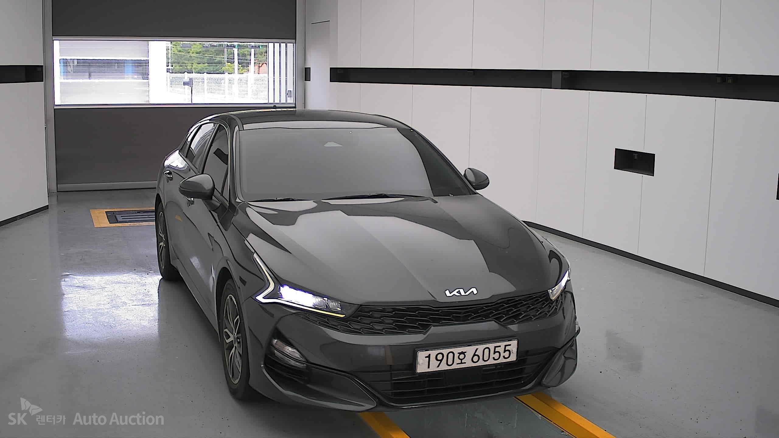 2022 - kia k5