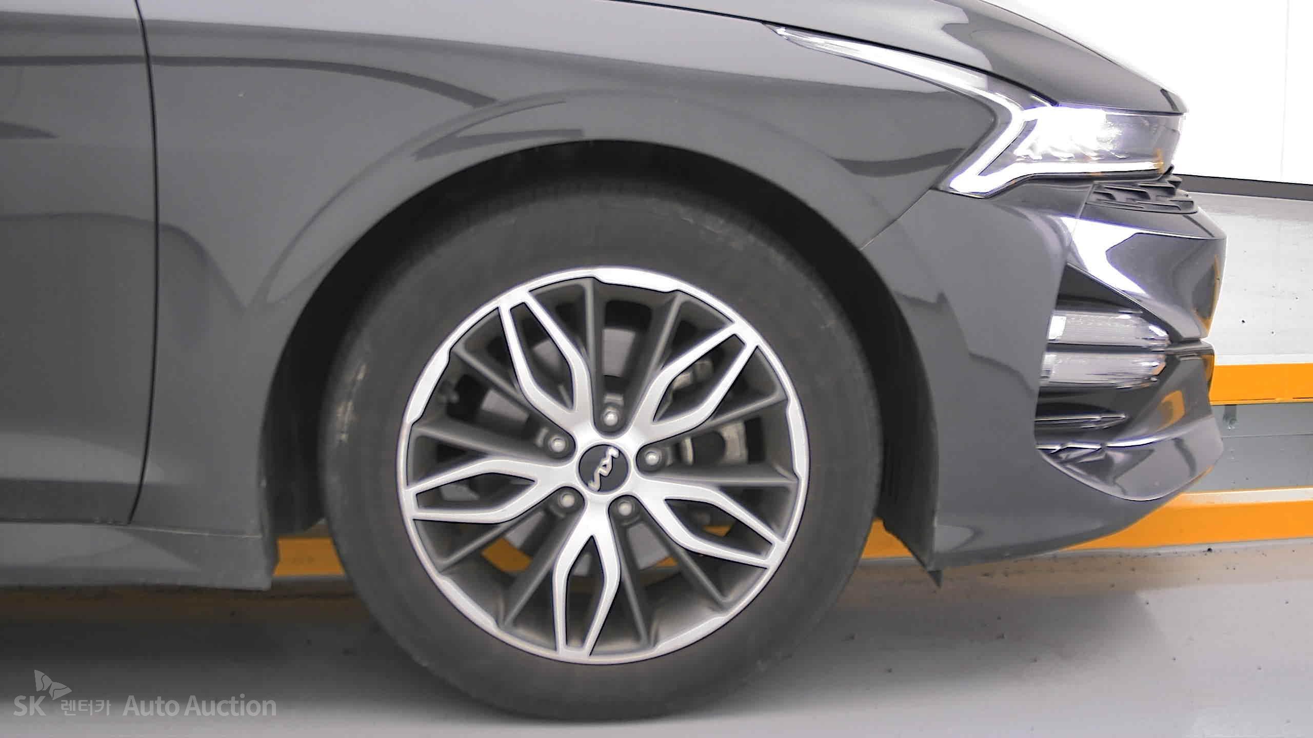 2022 - kia k5