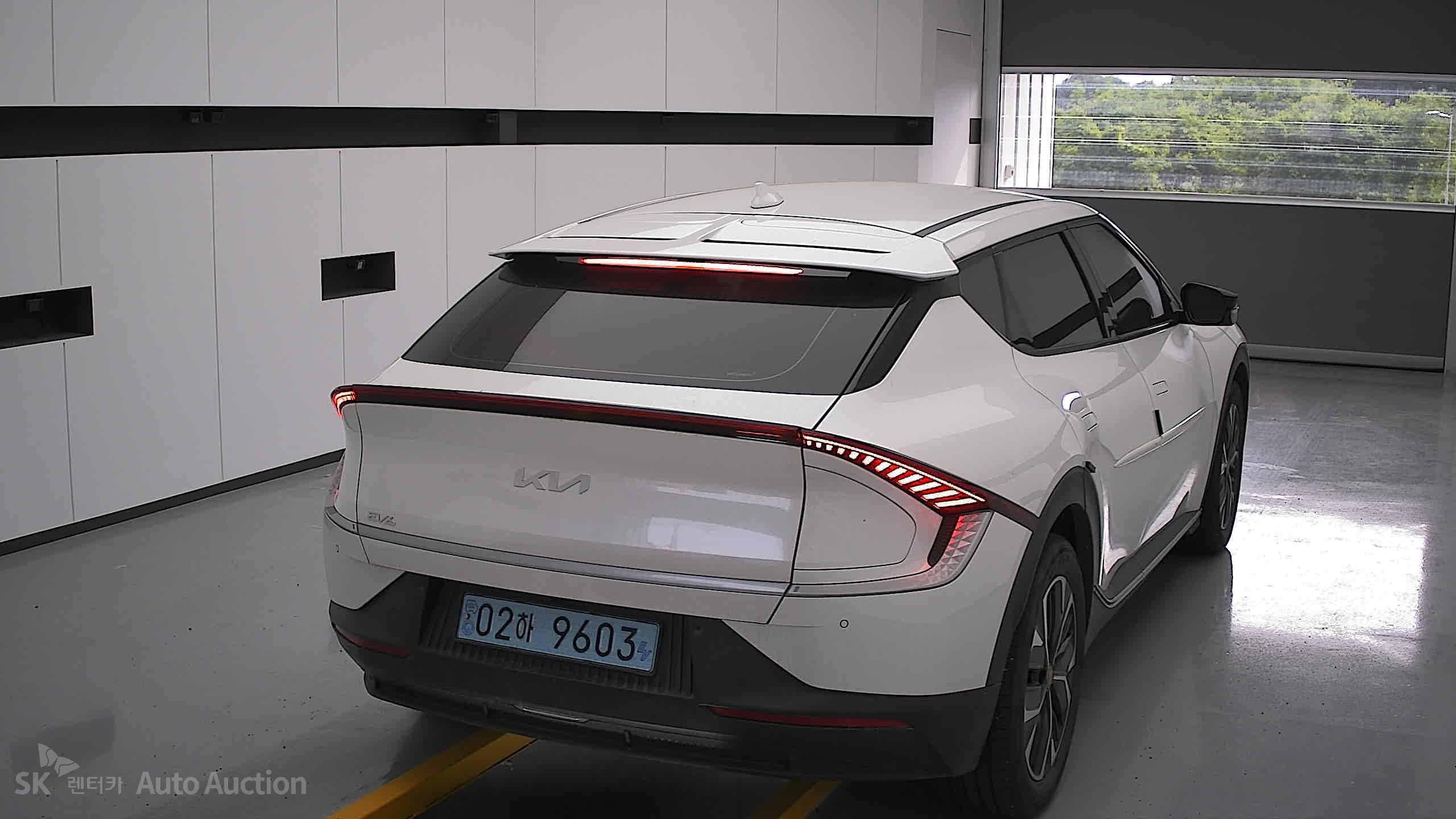 2022 - kia ev6