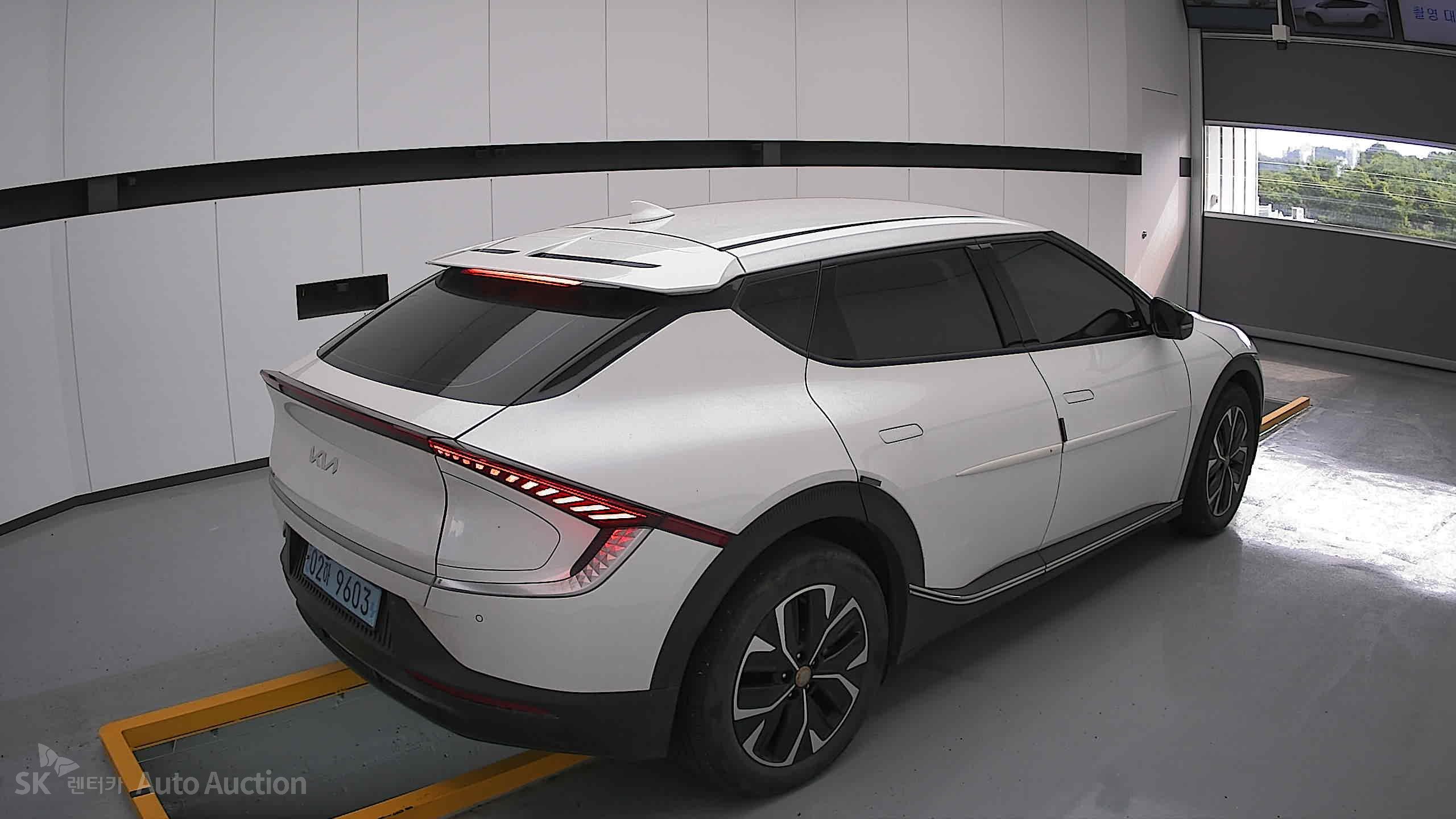 2022 - kia ev6