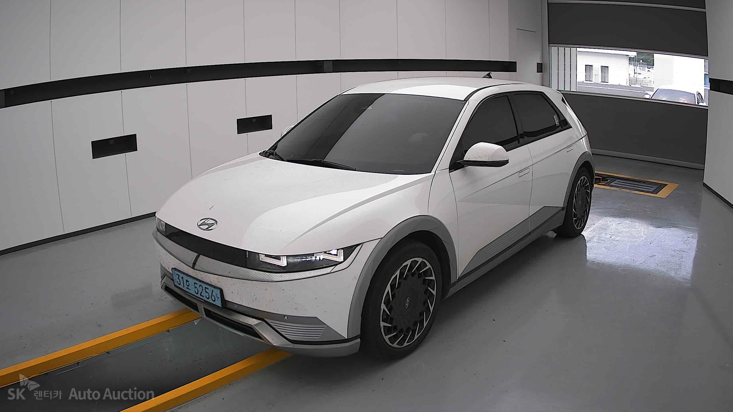 2022 - hyundai ioniq