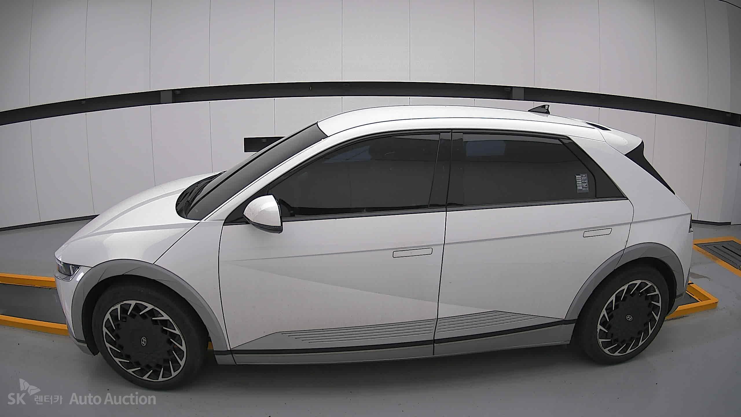 2022 - hyundai ioniq