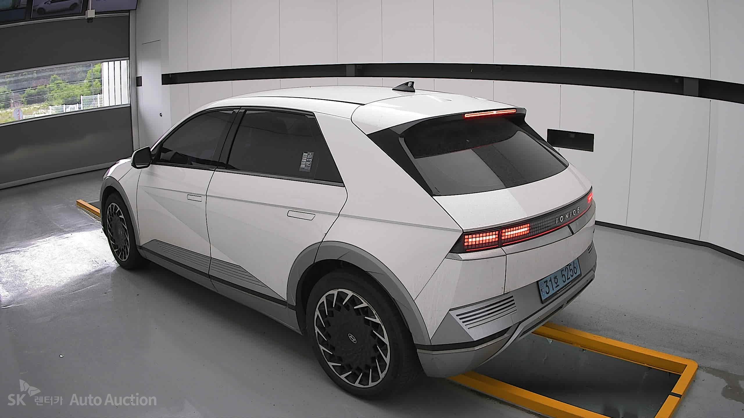 2022 - hyundai ioniq