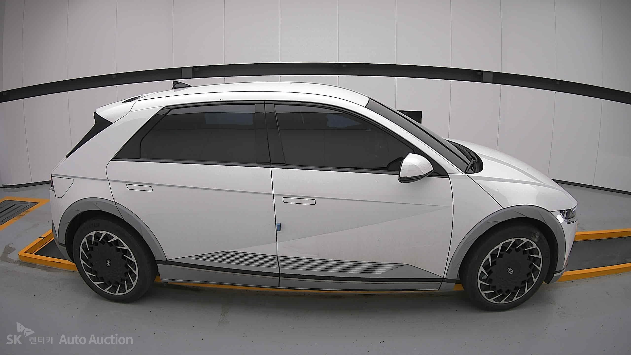 2022 - hyundai ioniq