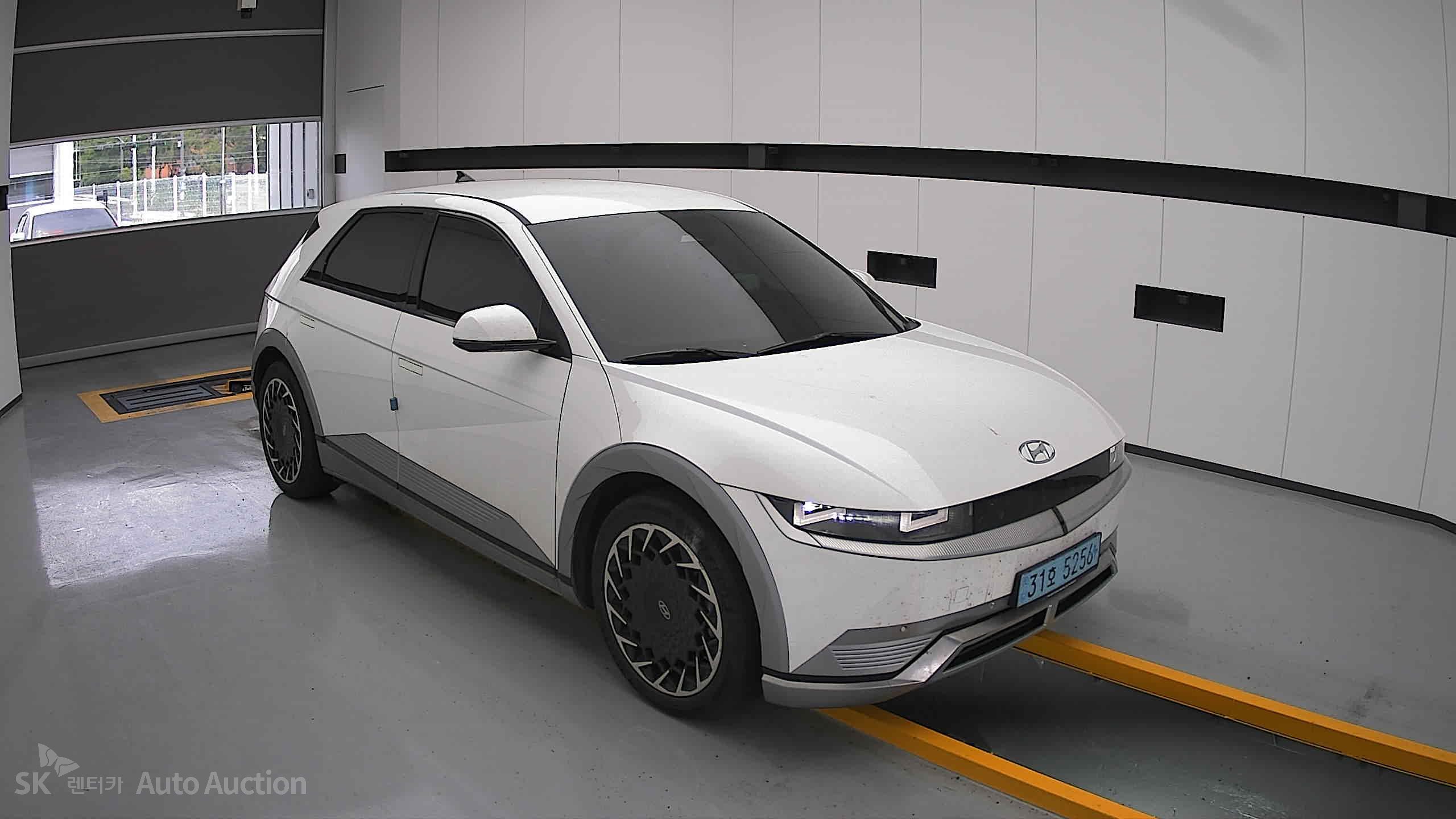 2022 - hyundai ioniq