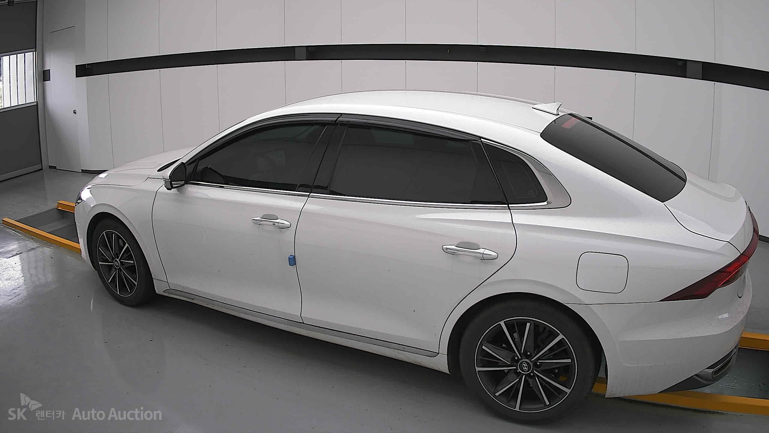 2022 - hyundai grandeur